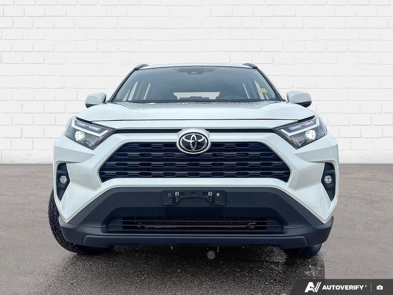 2022 Toyota RAV4 XLE | | Moonroof | Photo2