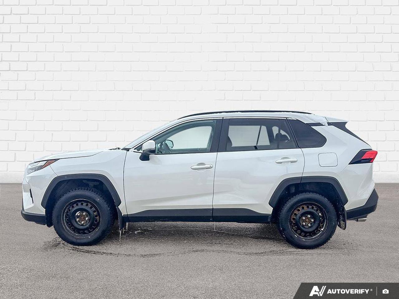 2022 Toyota RAV4 XLE | | Moonroof | Photo