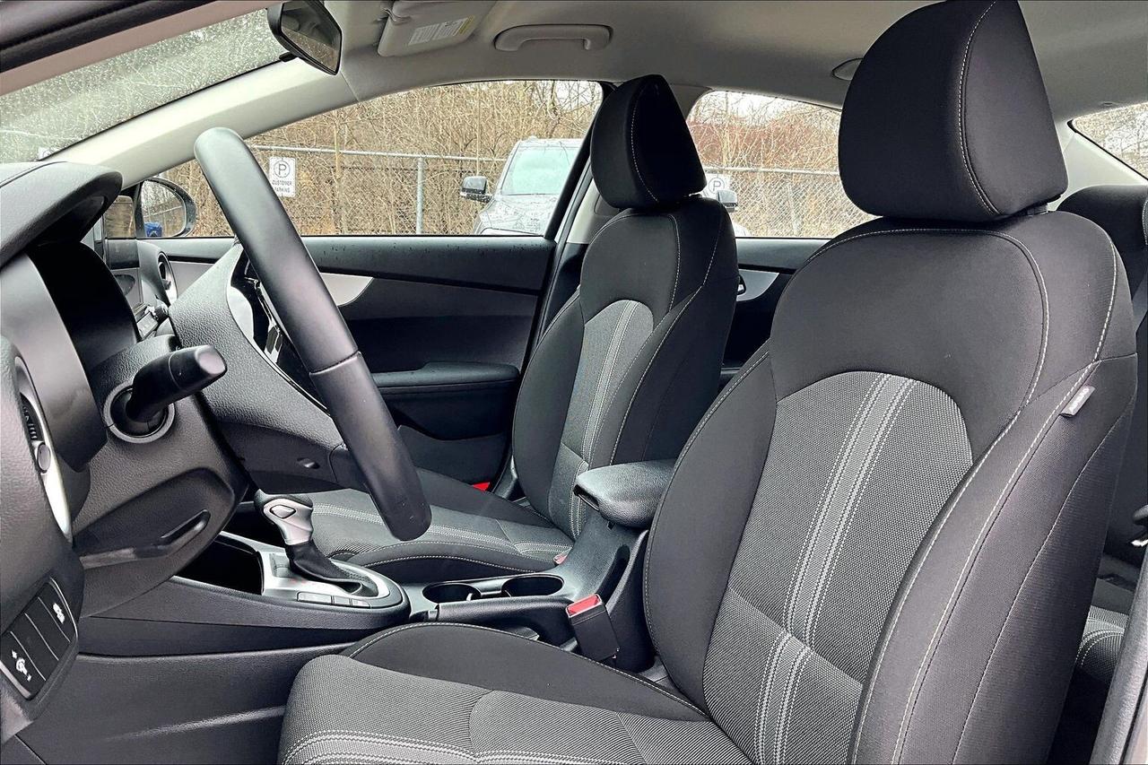 2024 Kia Forte LX | Heated Seats | CarPlay/AndroidAuto | FWD Photo