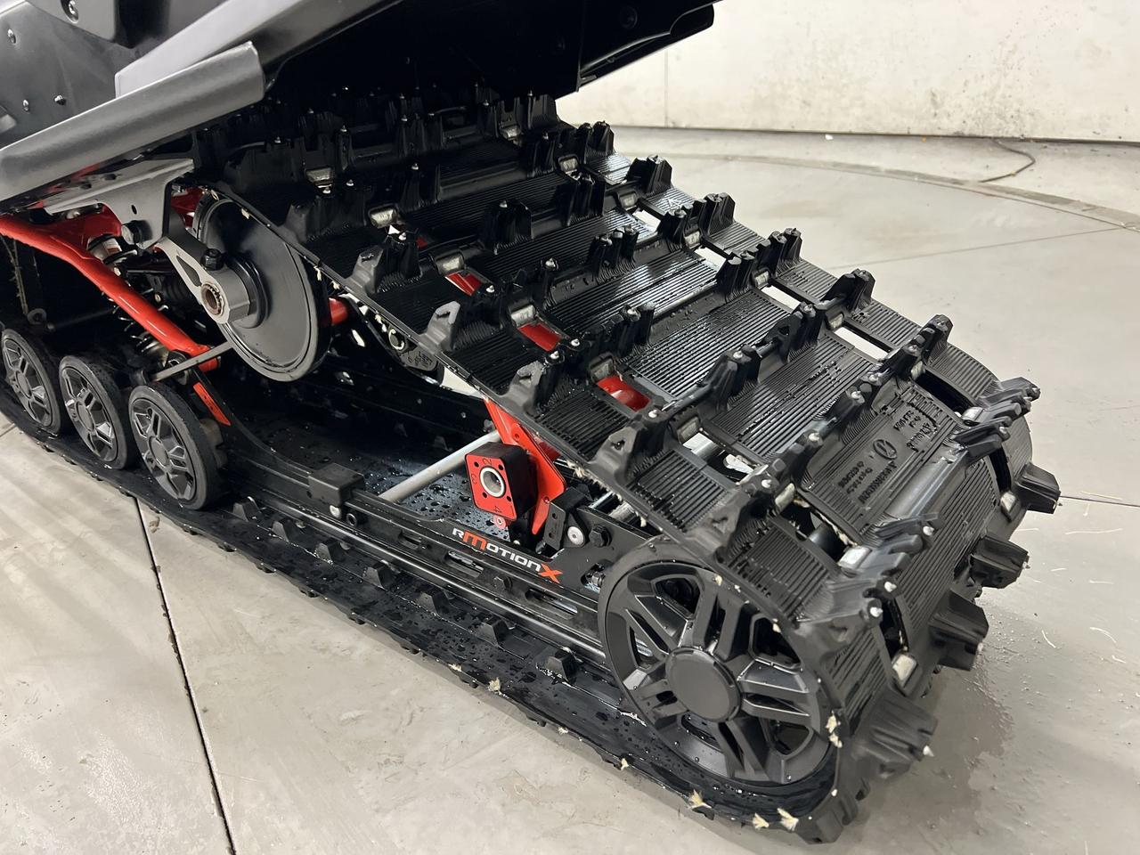 2022 Ski-Doo Renegade Enduro RENEGADE ENDURO| 900 ACE |STUDDED TRACK |HTD GRIPS Photo