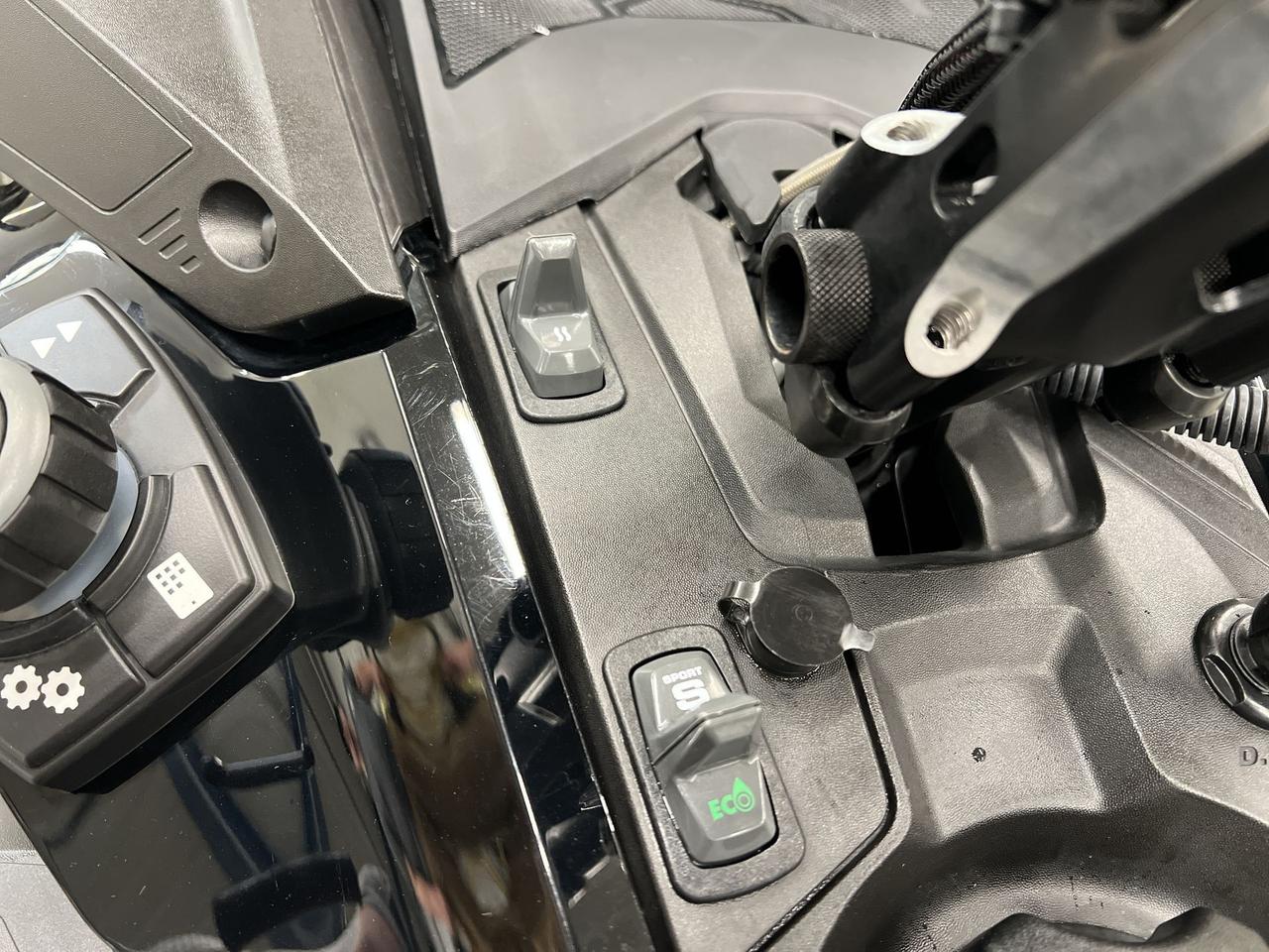 2022 Ski-Doo Renegade Enduro RENEGADE ENDURO| 900 ACE |STUDDED TRACK |HTD GRIPS Photo