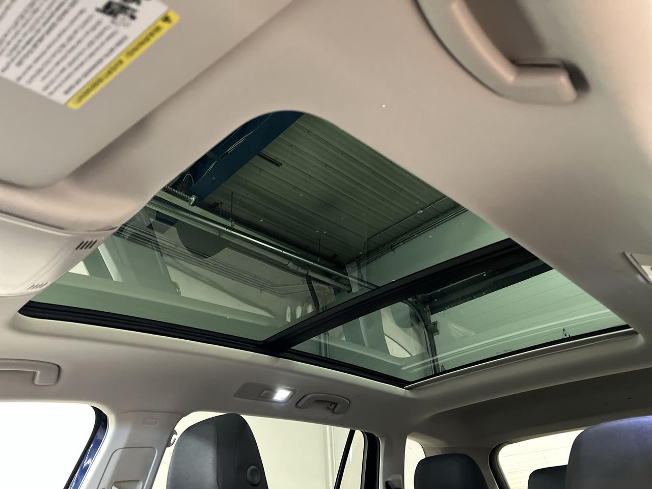 2021 Volkswagen Tiguan UNITED AWD | HTD SEATS  | CARPLAY | ALLOYS | NAV Photo