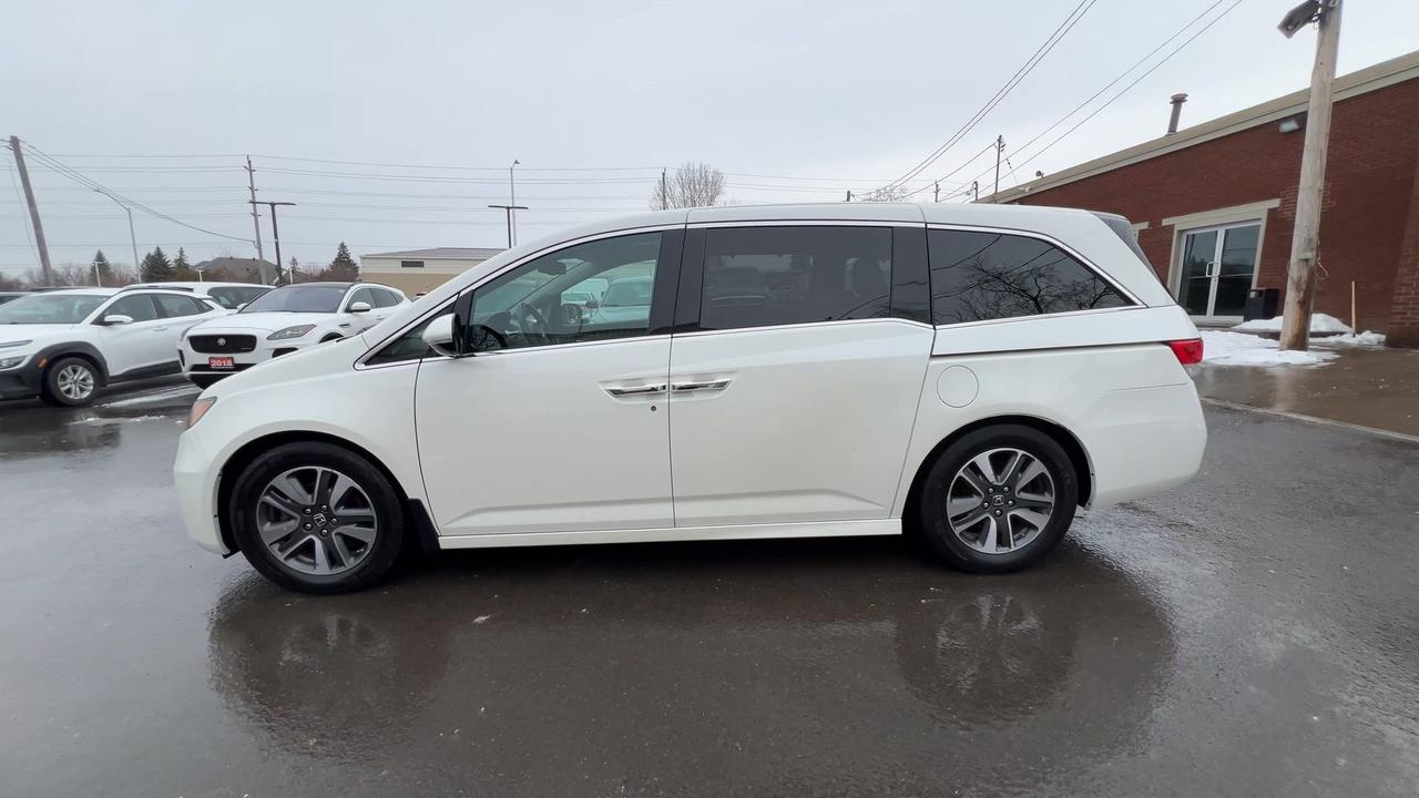 2016 Honda Odyssey TOURING | 8-PASS |HTD LEATHER | SUNROOF | DVD Photo
