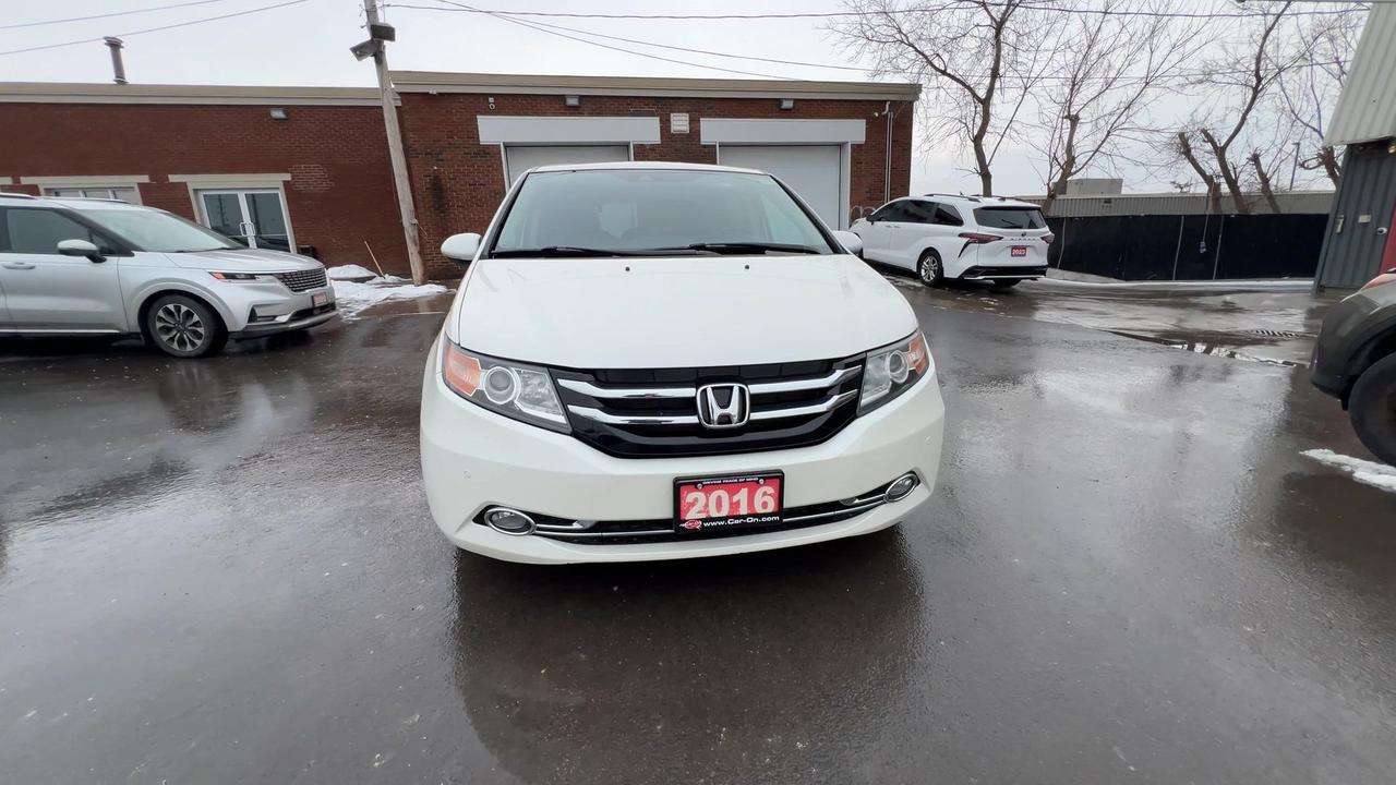 2016 Honda Odyssey TOURING | 8-PASS |HTD LEATHER | SUNROOF | DVD Photo2