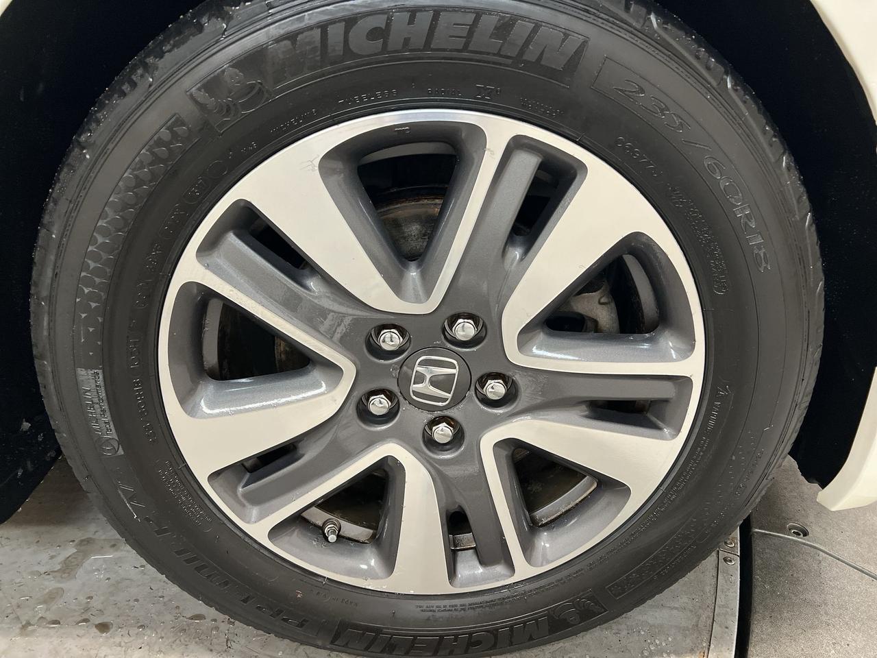 2016 Honda Odyssey TOURING | 8-PASS |HTD LEATHER | SUNROOF | DVD Photo