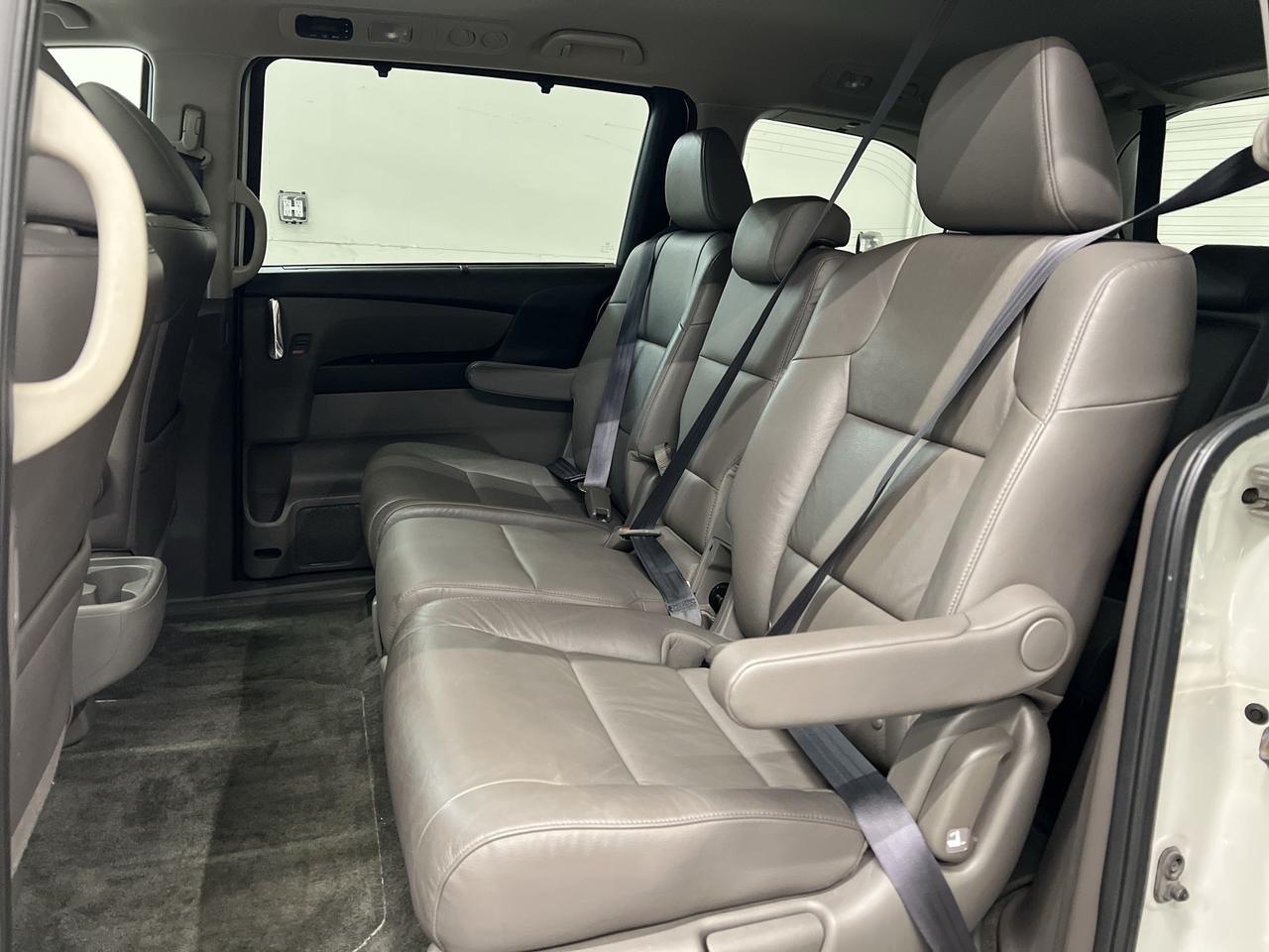 2016 Honda Odyssey TOURING | 8-PASS |HTD LEATHER | SUNROOF | DVD Photo