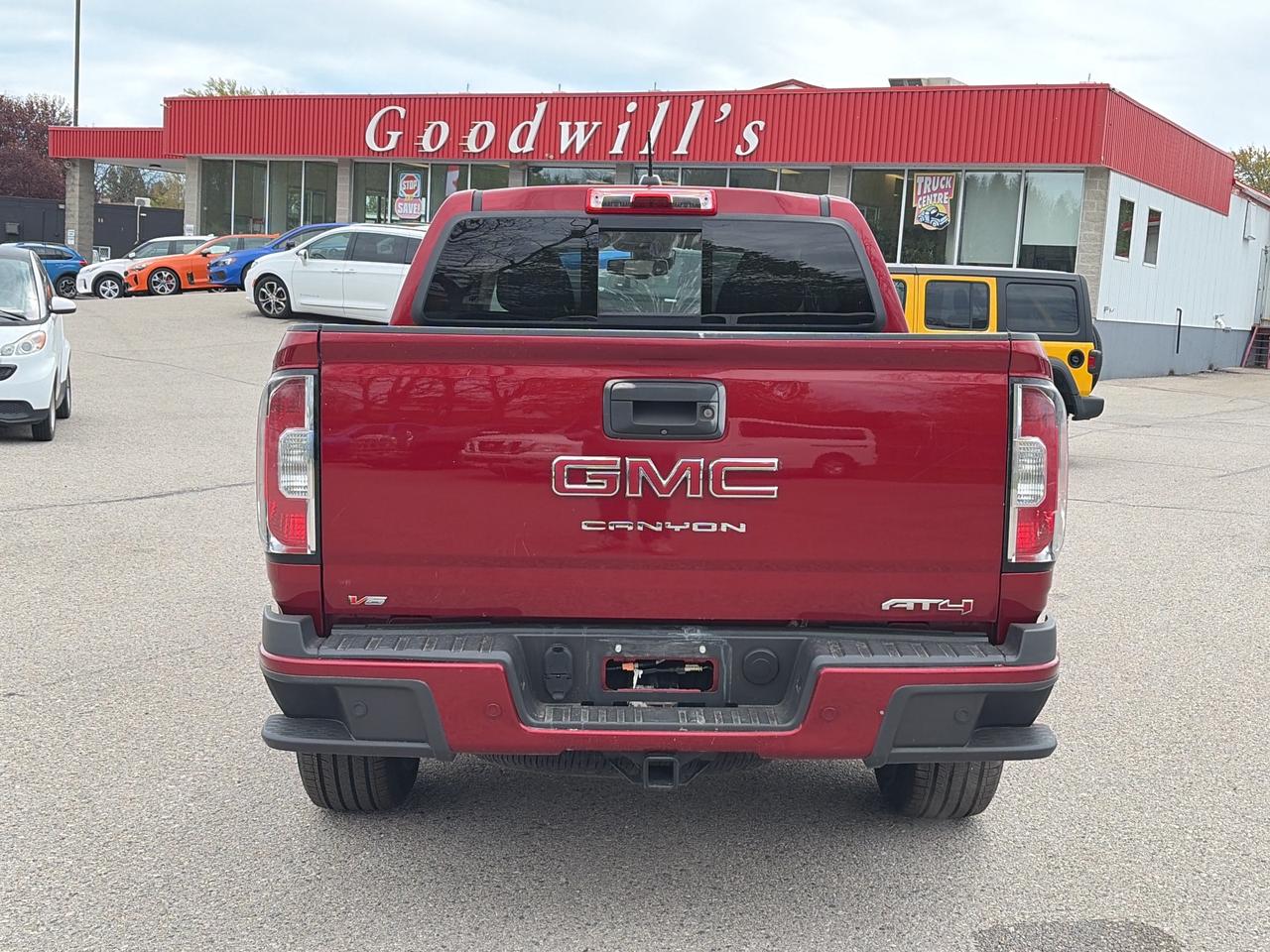 2021 GMC Canyon AT4, LEATHER, REMOTE START, BACK UP CAMERA! - Photo #4