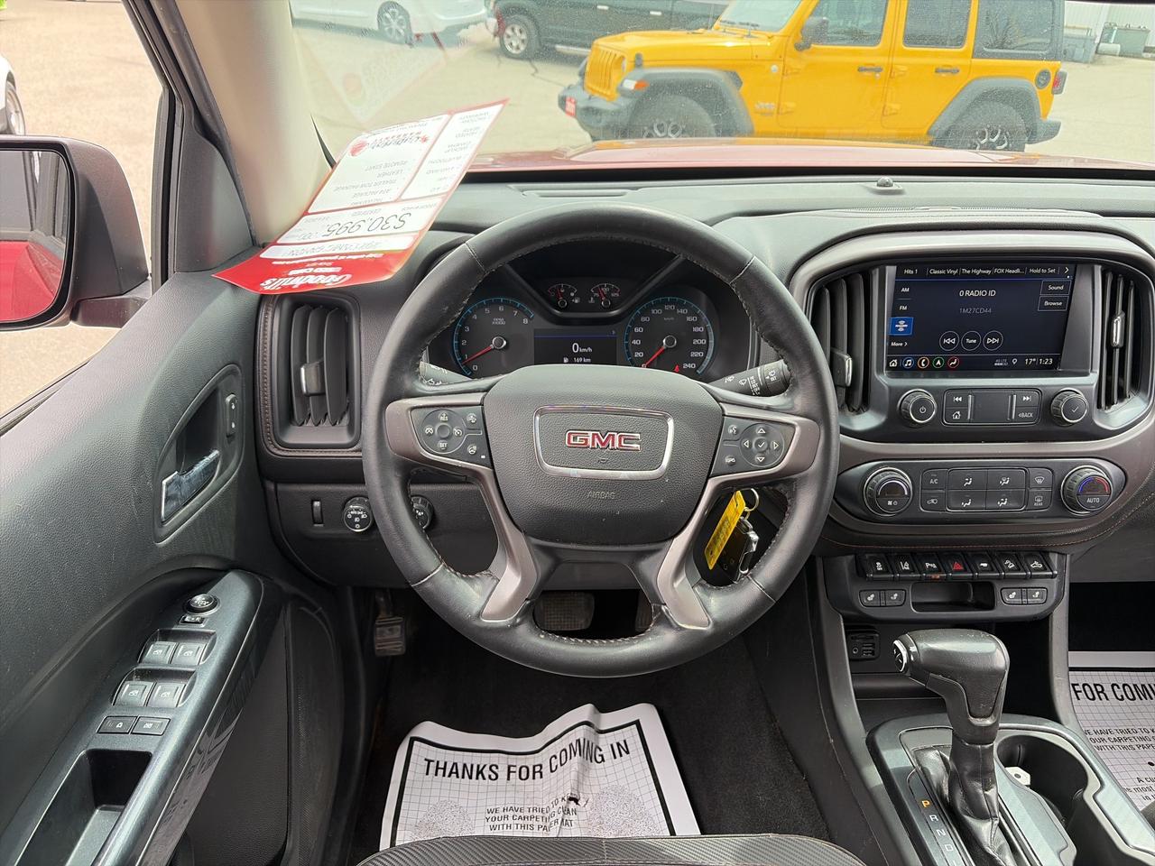2021 GMC Canyon AT4, LEATHER, REMOTE START, BACK UP CAMERA! Photo