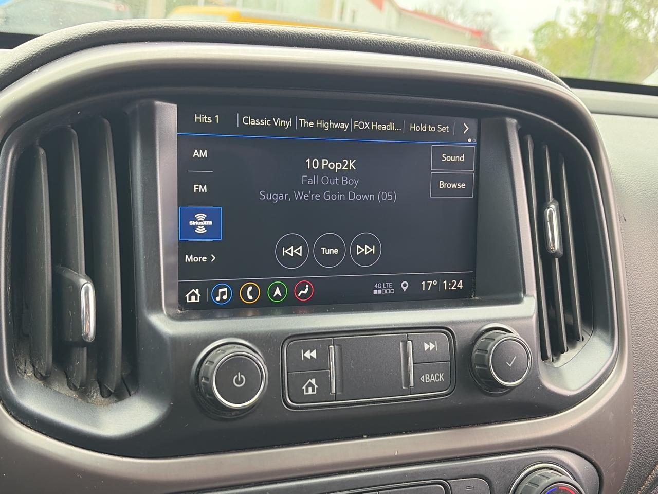 2021 GMC Canyon AT4, LEATHER, REMOTE START, BACK UP CAMERA! Photo