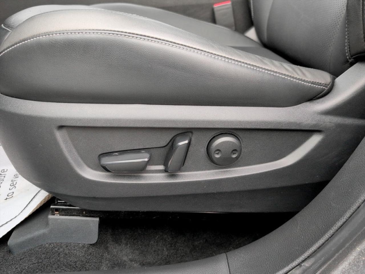 2021 Infiniti QX50 Essential Tech  *LOW KMS - CLEAN CF* Photo