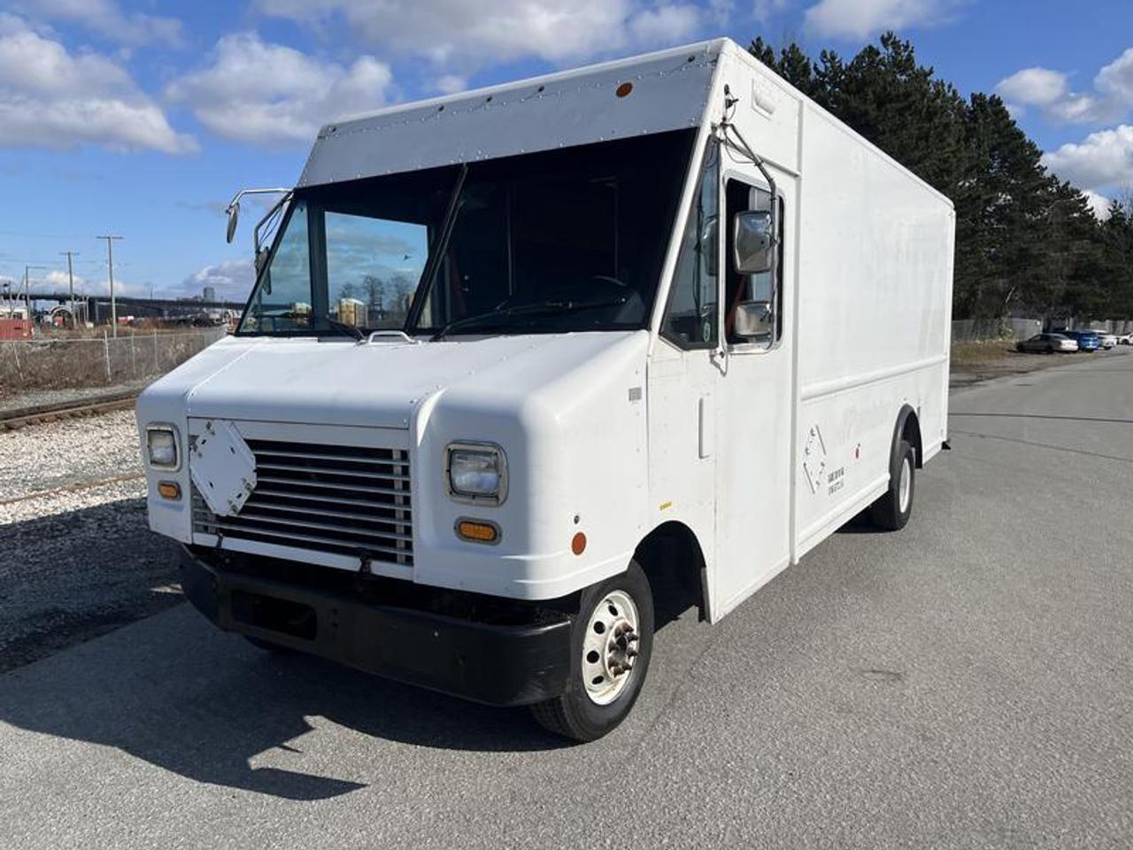Used 2012 Ford Econoline E450 16 Foot Step Van  Dually With Rear Shelving for sale in Burnaby, BC