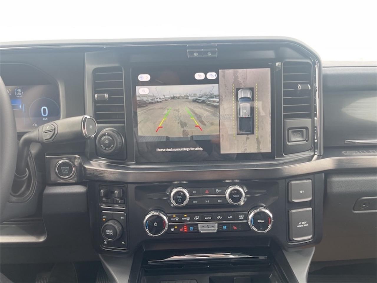 2026 Ford F-350 Super Duty LARIAT  - Running Boards Photo5