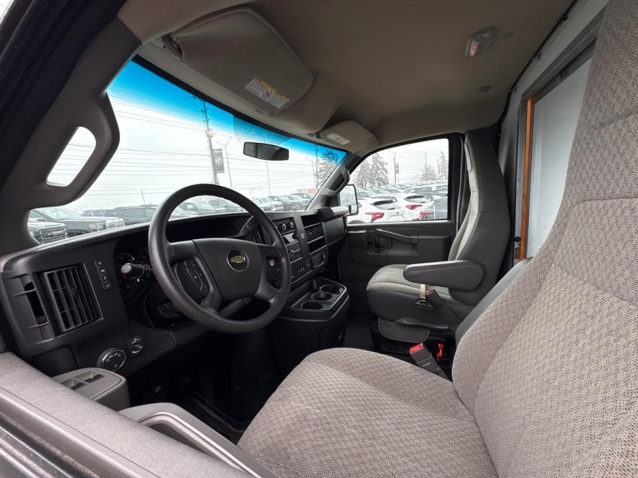 2023 Chevrolet Express Commercial Cutaway Unicel 16 FT CUBE W/ POWER RAMP Photo