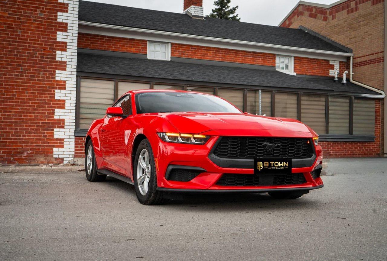 2024 Ford Mustang EcoBoost Photo2