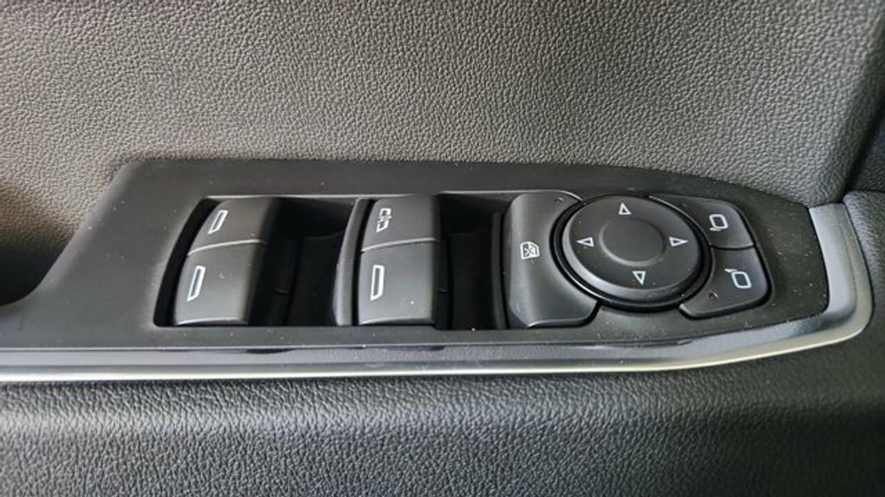 13707812