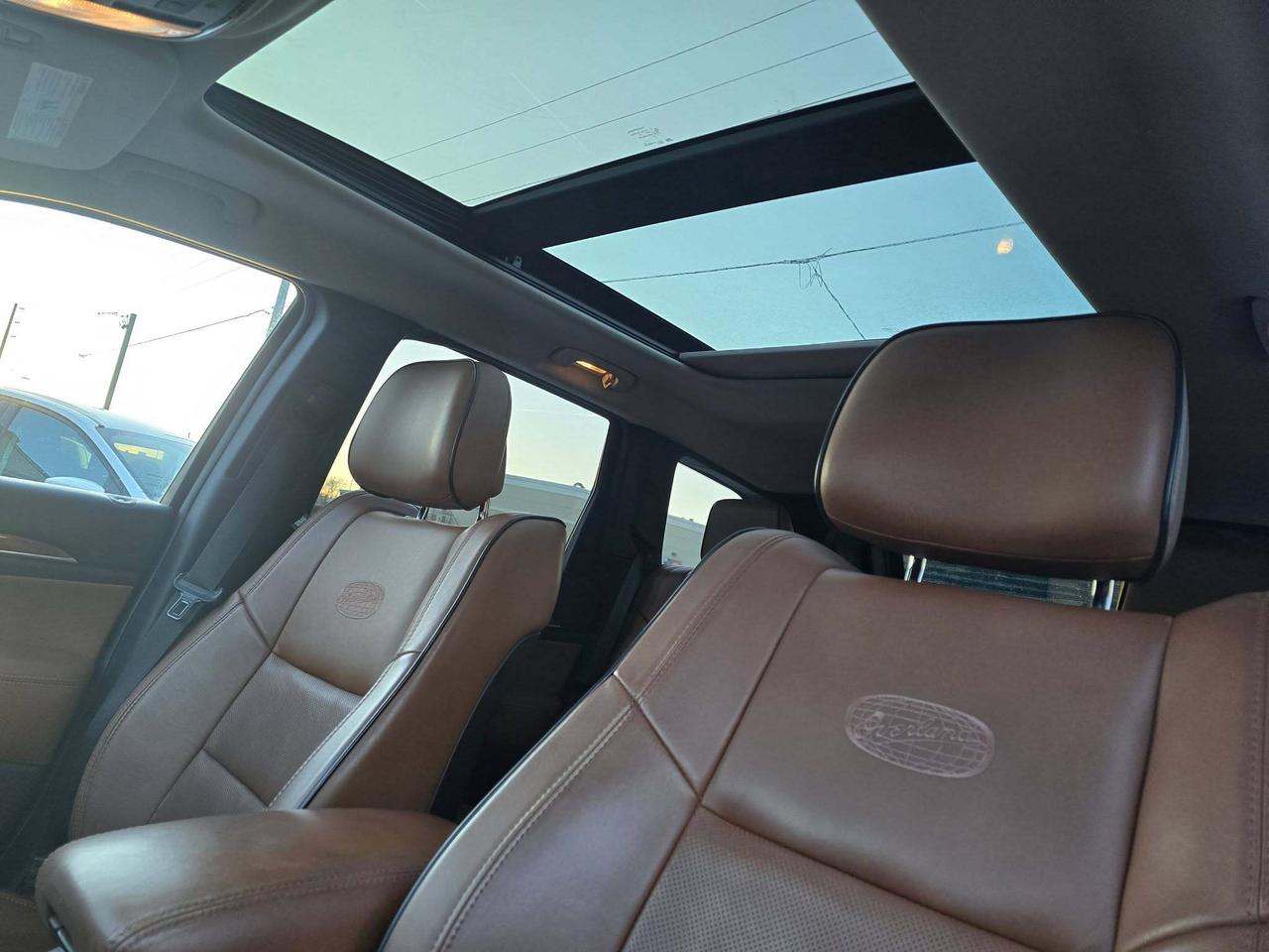 2011 Jeep Grand Cherokee 4WD 4dr Overland Photo