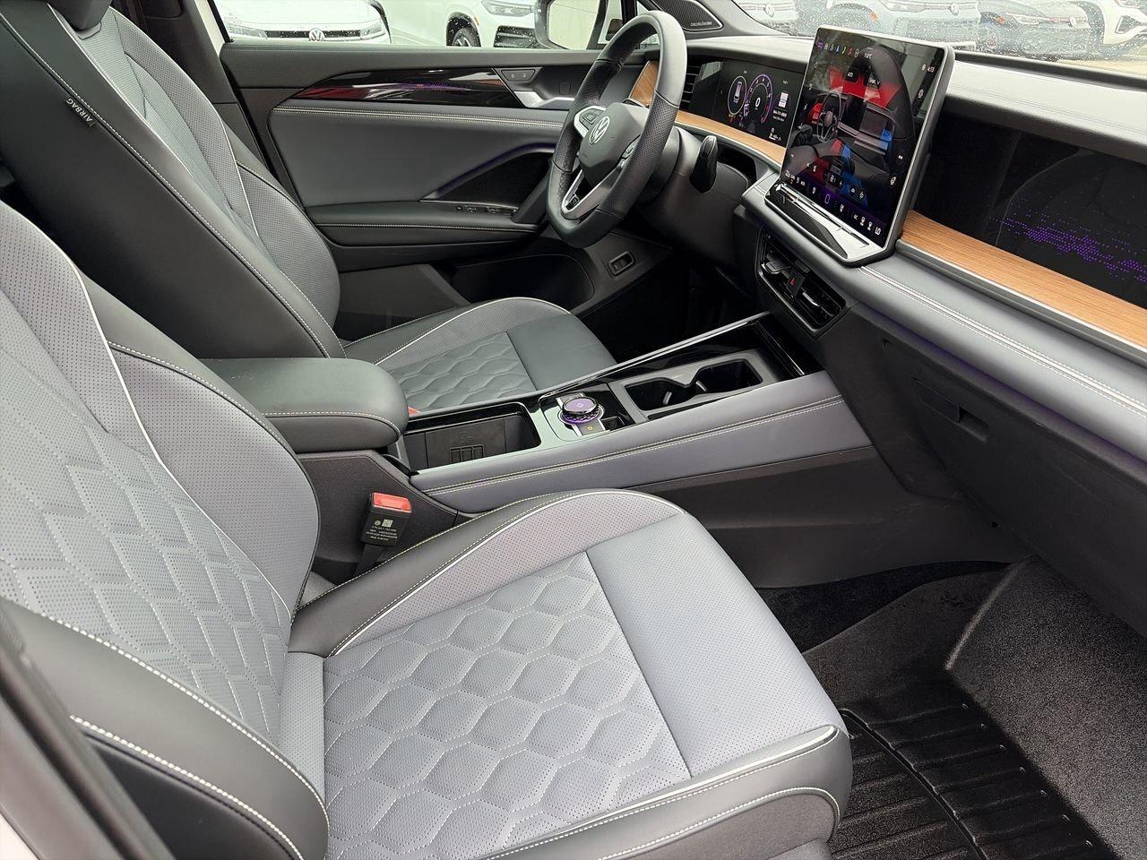 2026 Volkswagen Tiguan Highline Turbo R-Line 4MOTION Massage Seats  Heads Photo