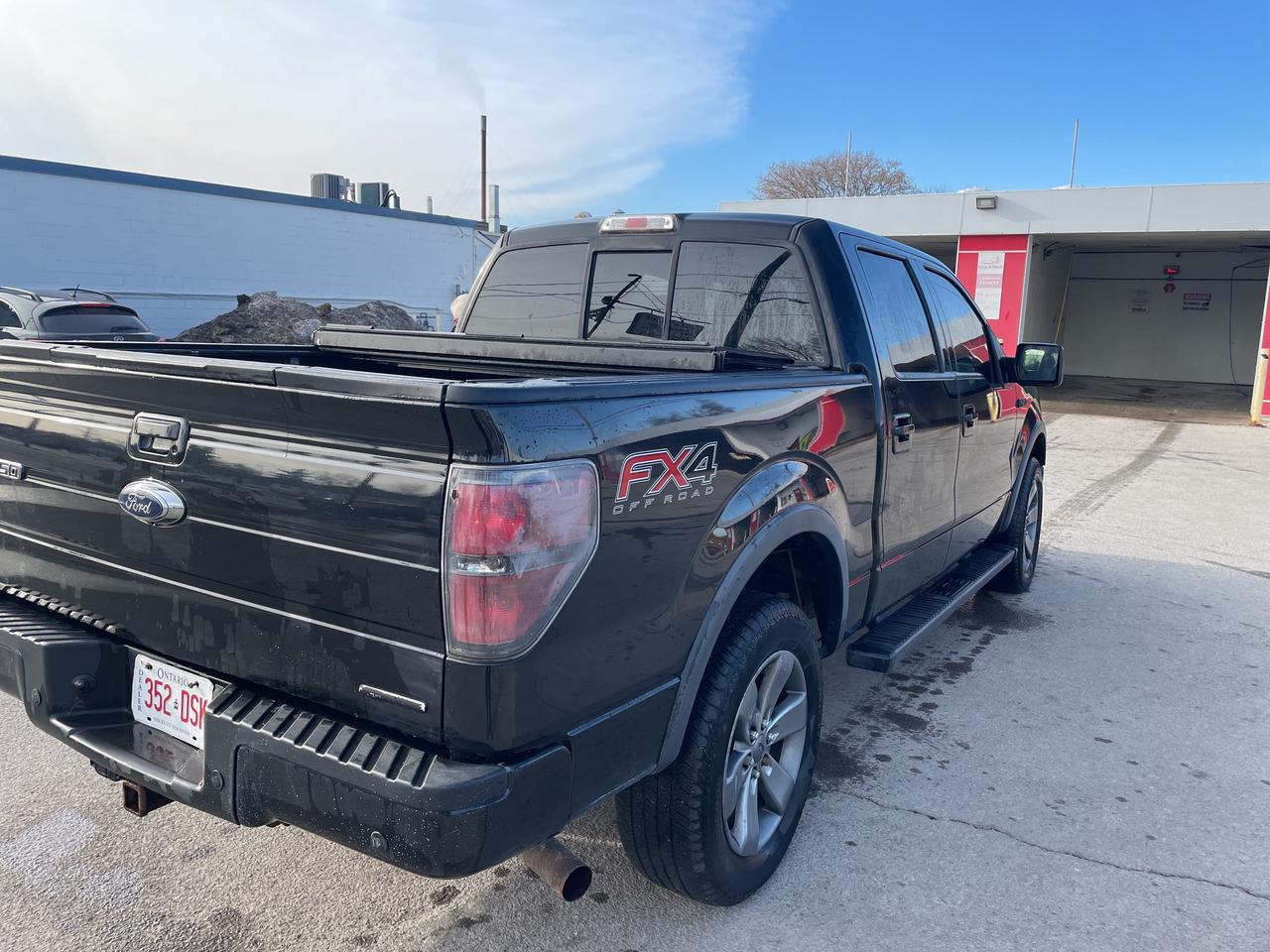 2014 Ford F-150 FX4 Photo4