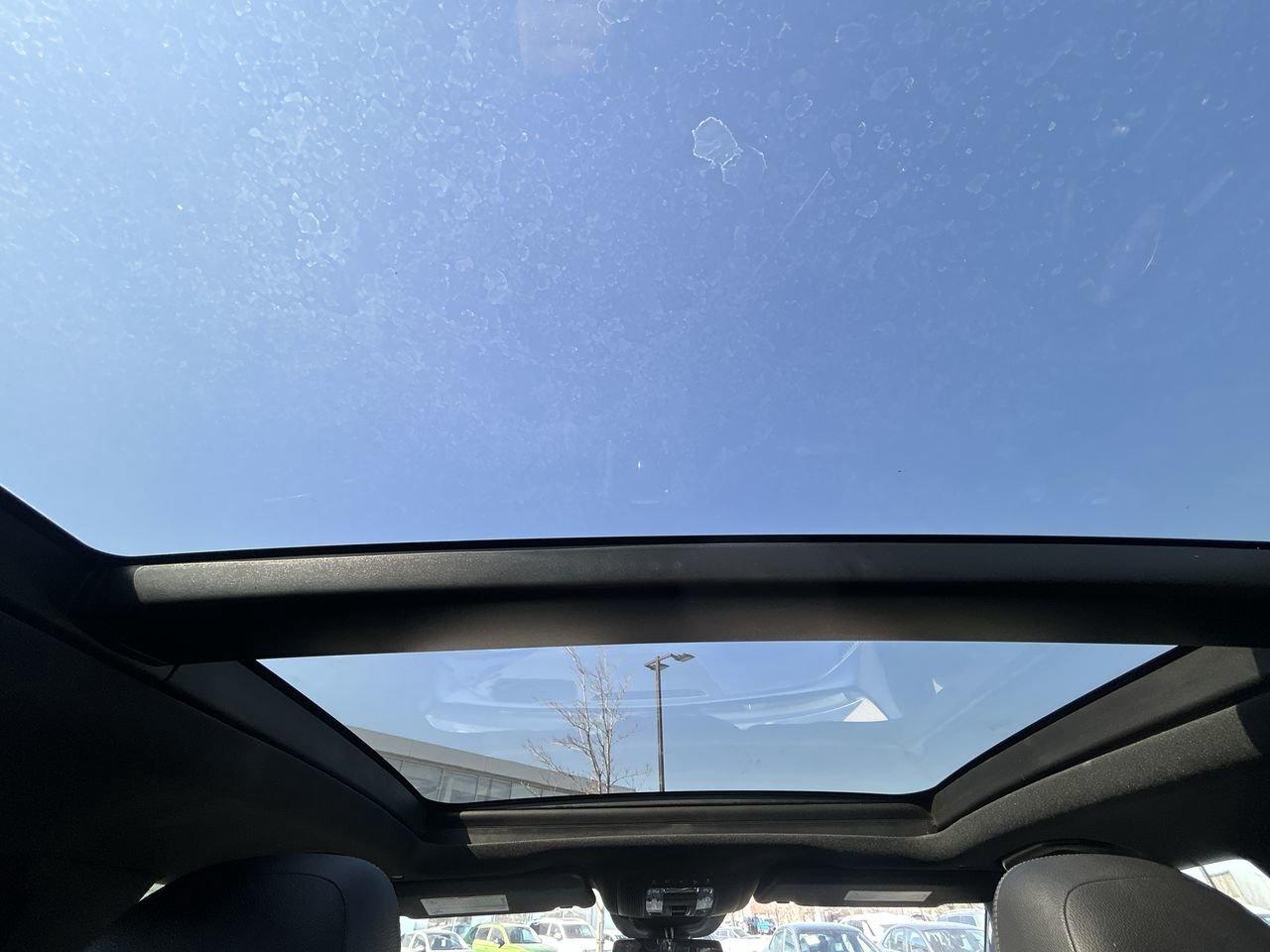 2021 Mercedes-Benz GLE350 4MATIC SUV Remote Starter  Alloy Wheels  Navigatio Photo