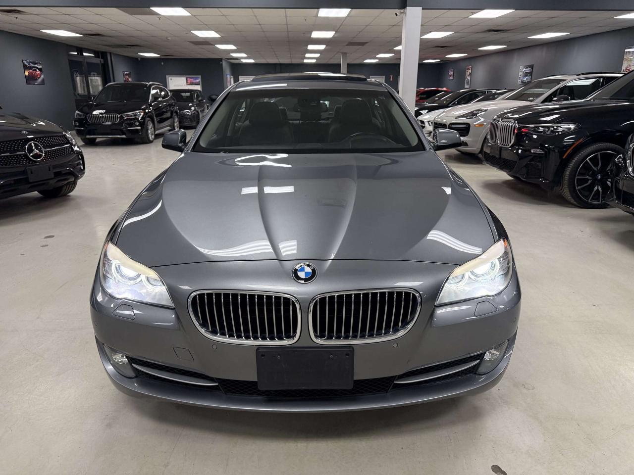 2011 BMW 5 Series xDrive Photo