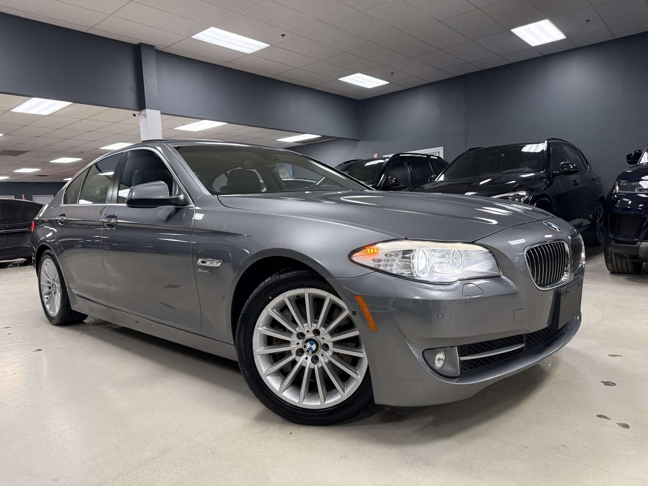 2011 BMW 5 Series xDrive Photo