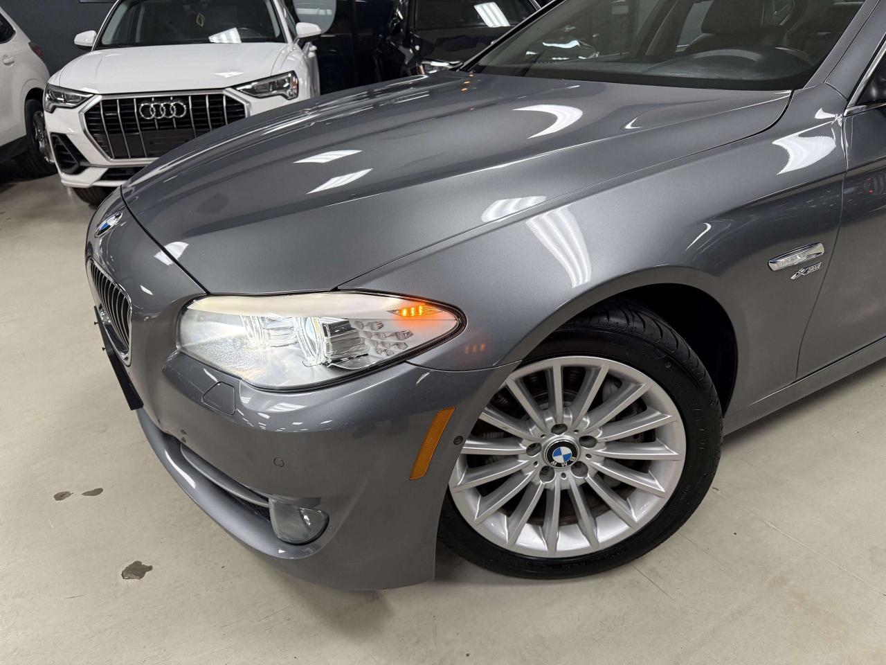 2011 BMW 5 Series xDrive Photo