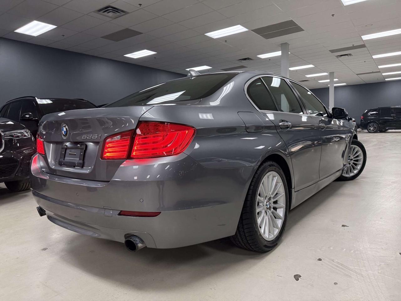 2011 BMW 5 Series xDrive Photo