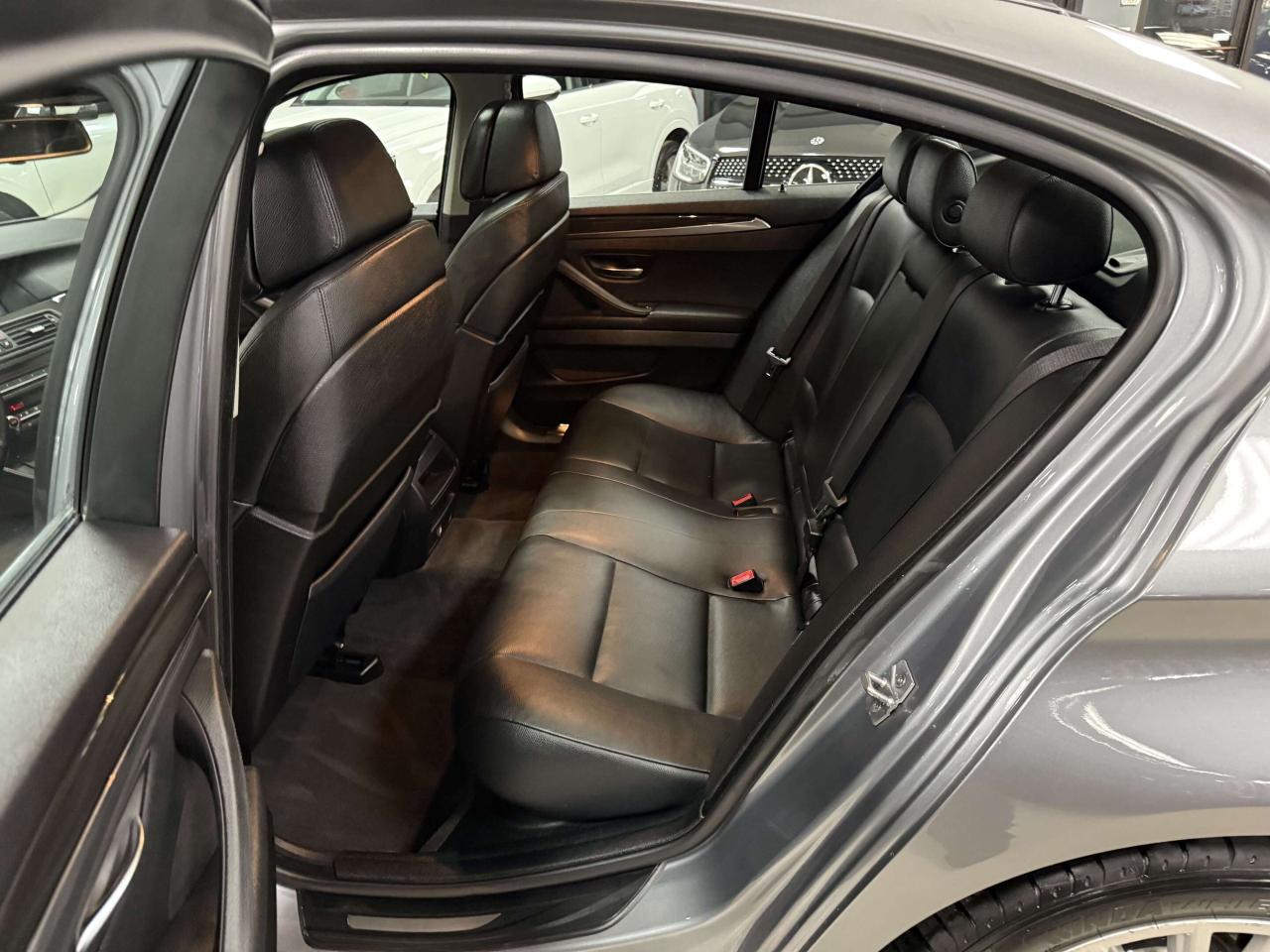 2011 BMW 5 Series xDrive Photo