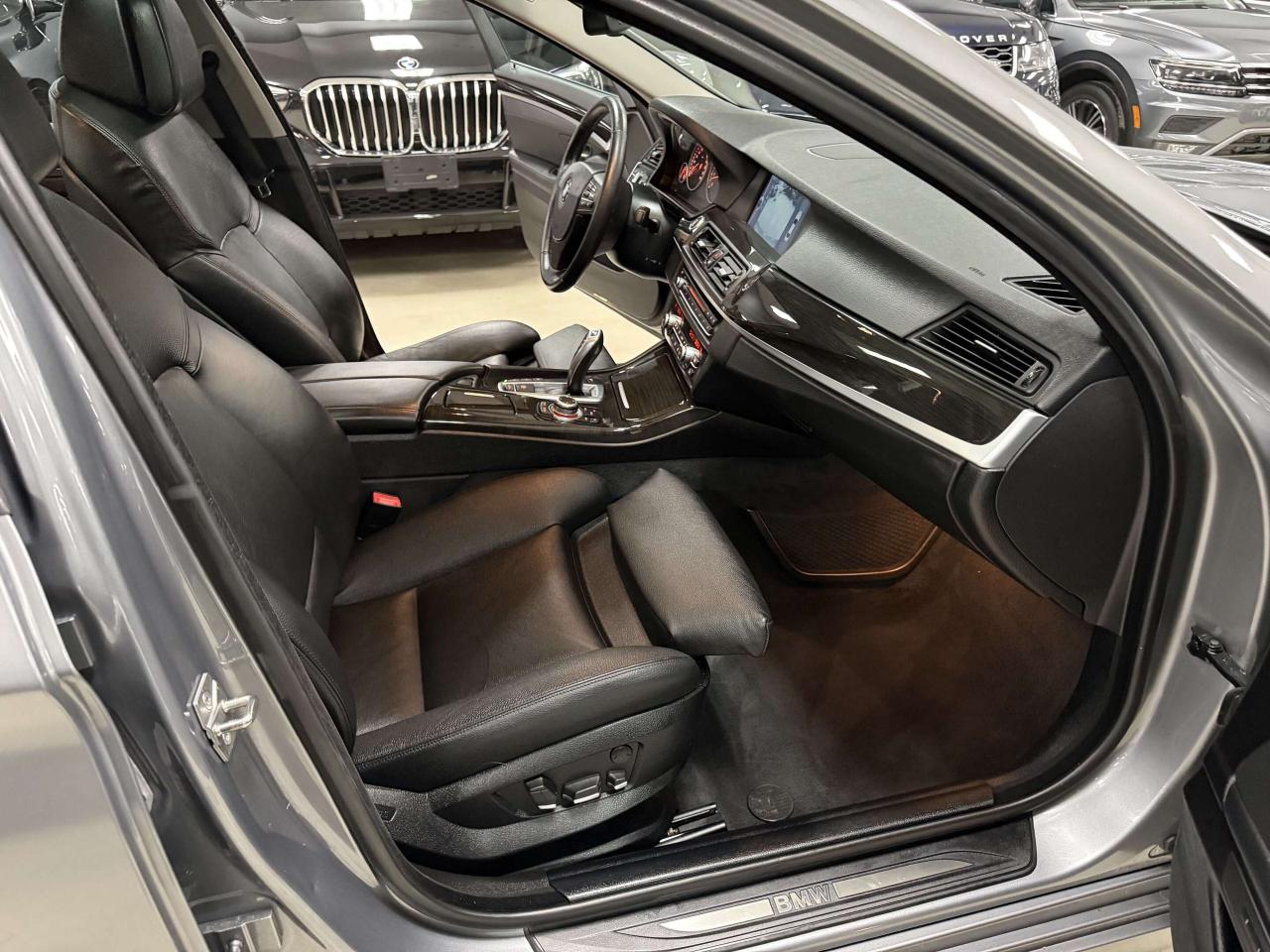 2011 BMW 5 Series xDrive Photo