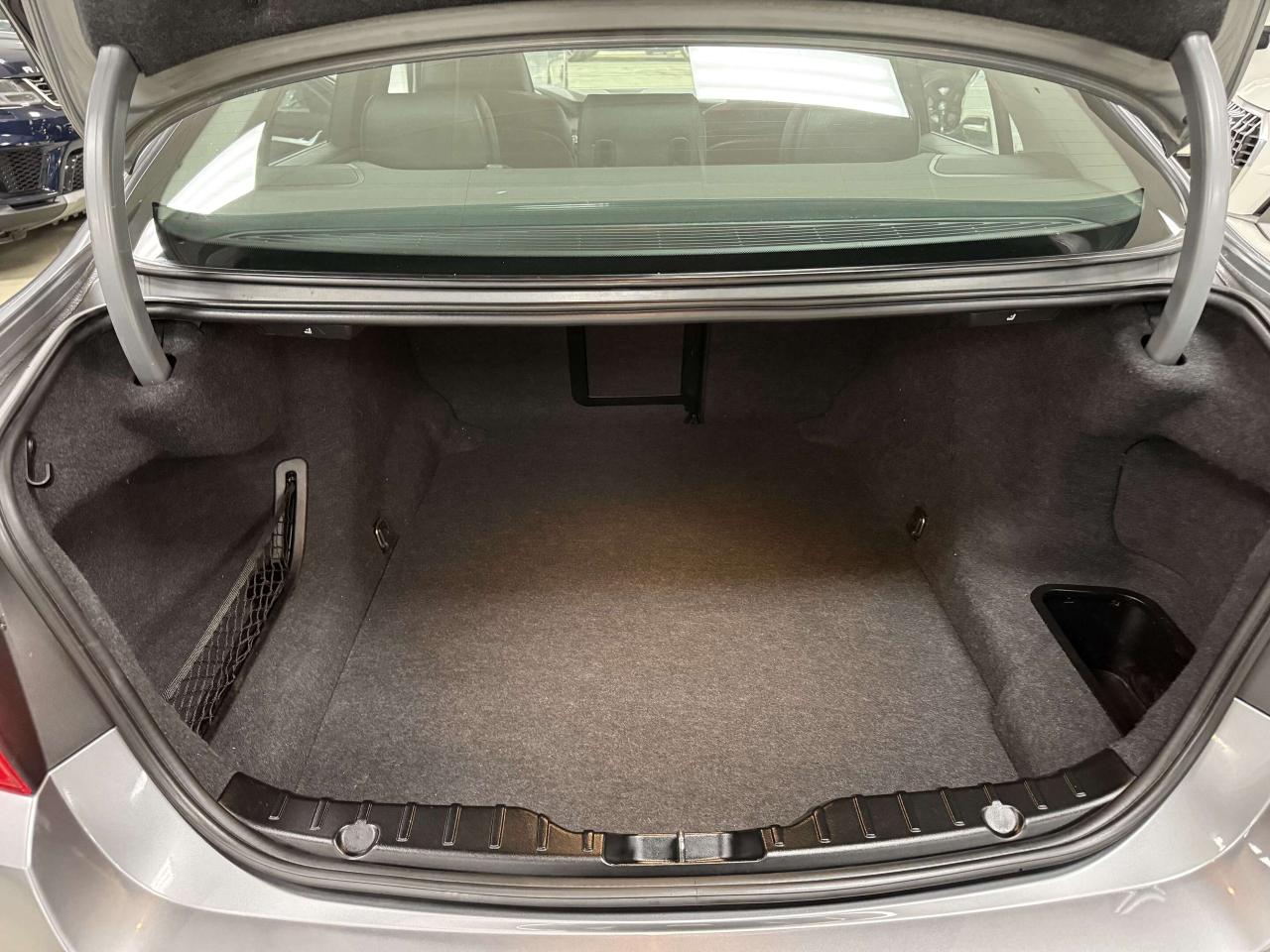 2011 BMW 5 Series xDrive Photo