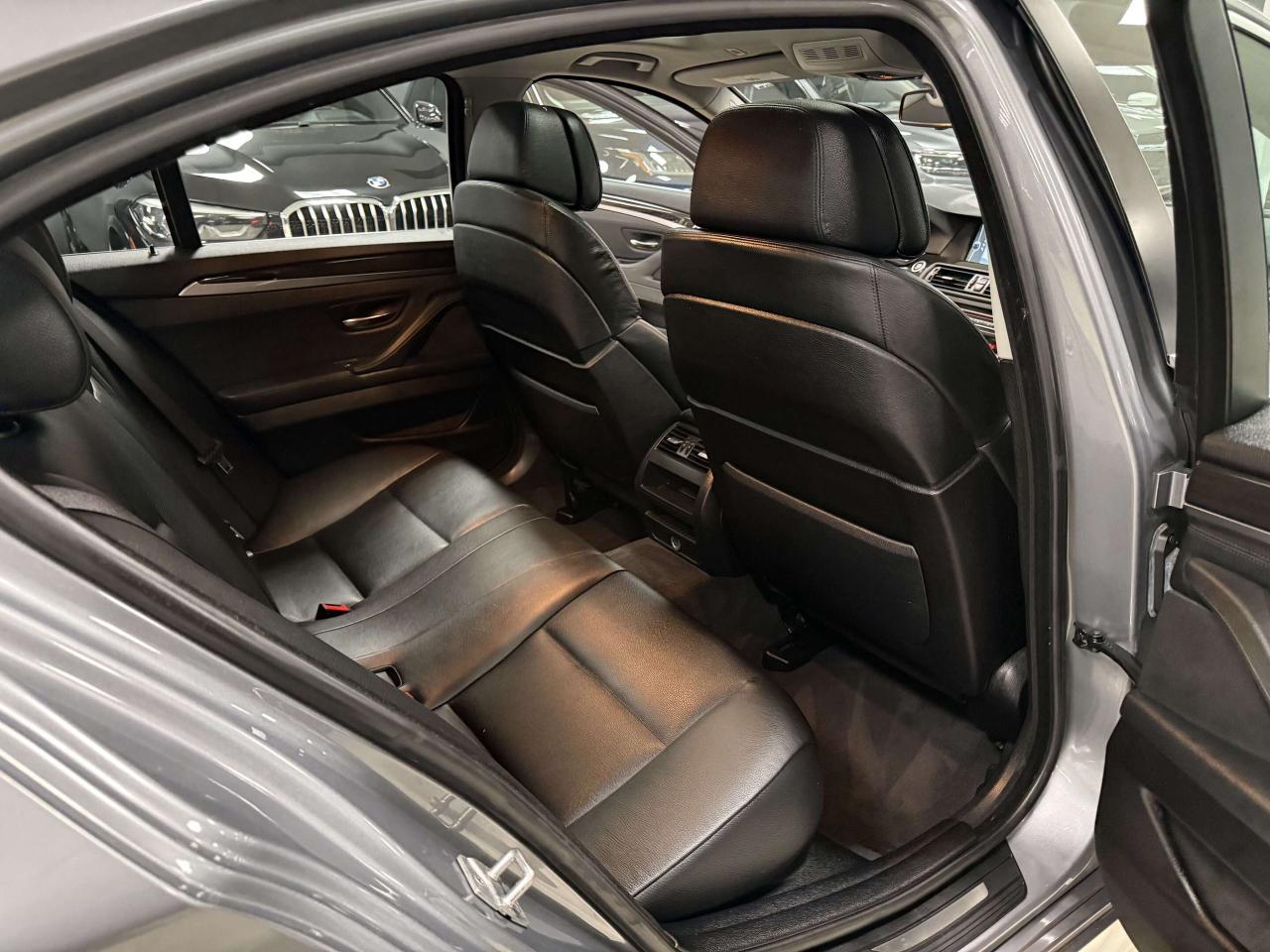 2011 BMW 5 Series xDrive Photo