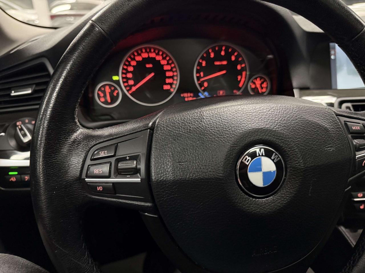 2011 BMW 5 Series xDrive Photo