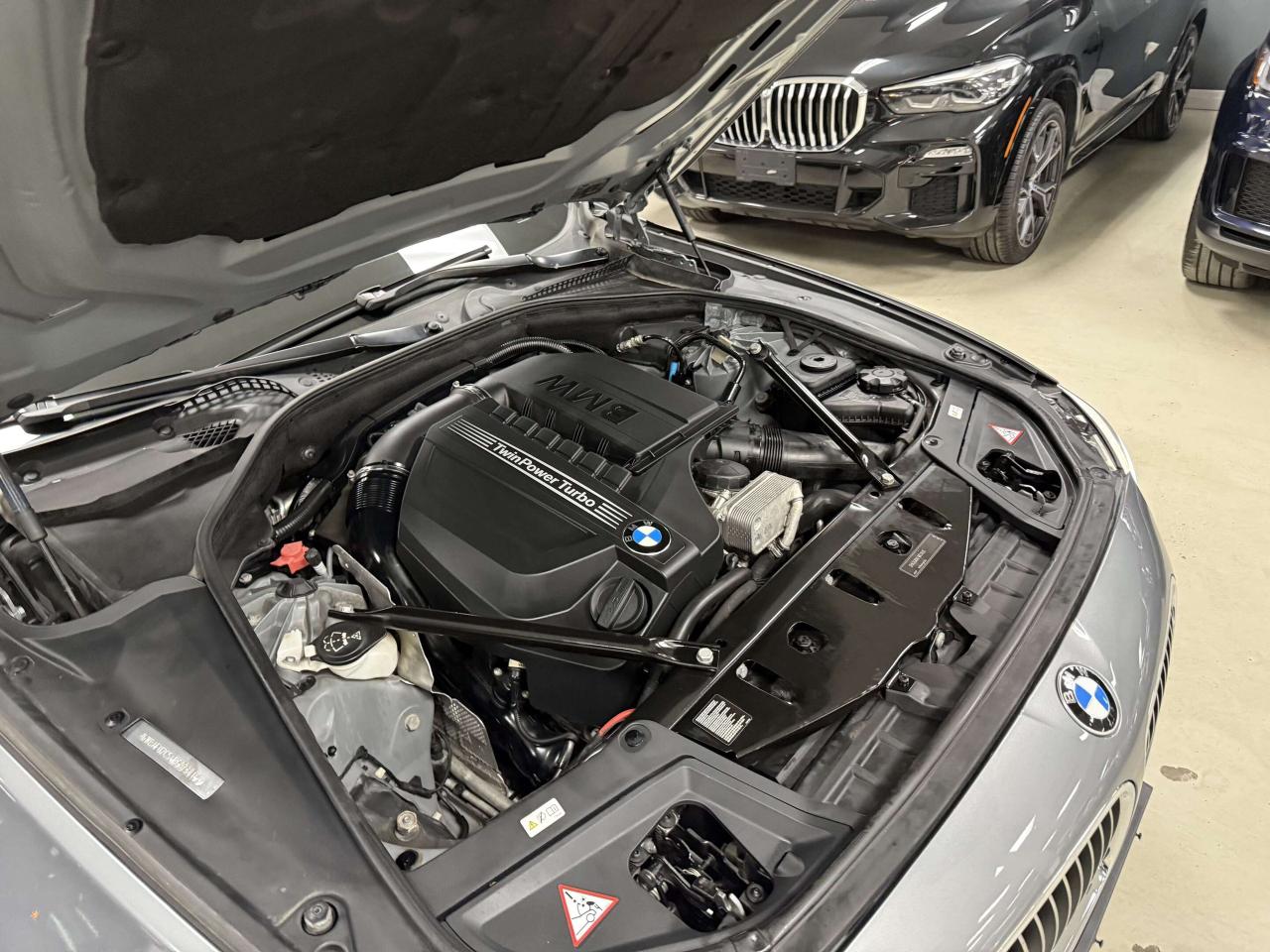 2011 BMW 5 Series xDrive Photo