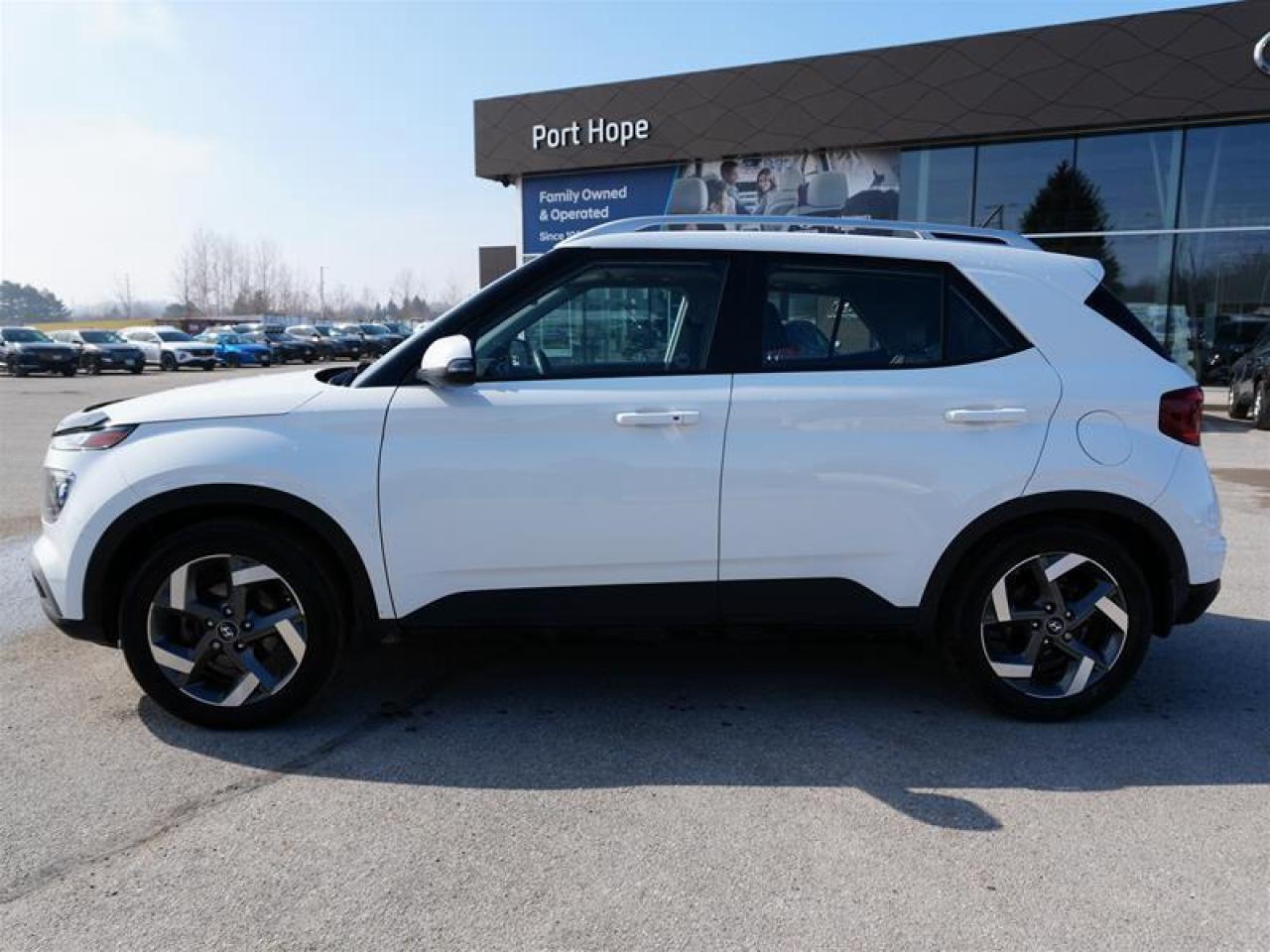 2024 Hyundai Venue Ultimate IVT w/Black Interior Photo