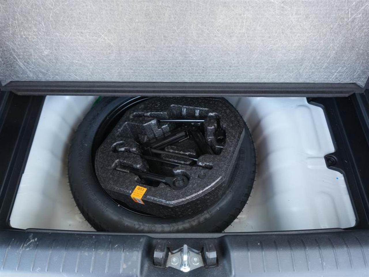 2024 Hyundai Venue Ultimate IVT w/Black Interior Photo