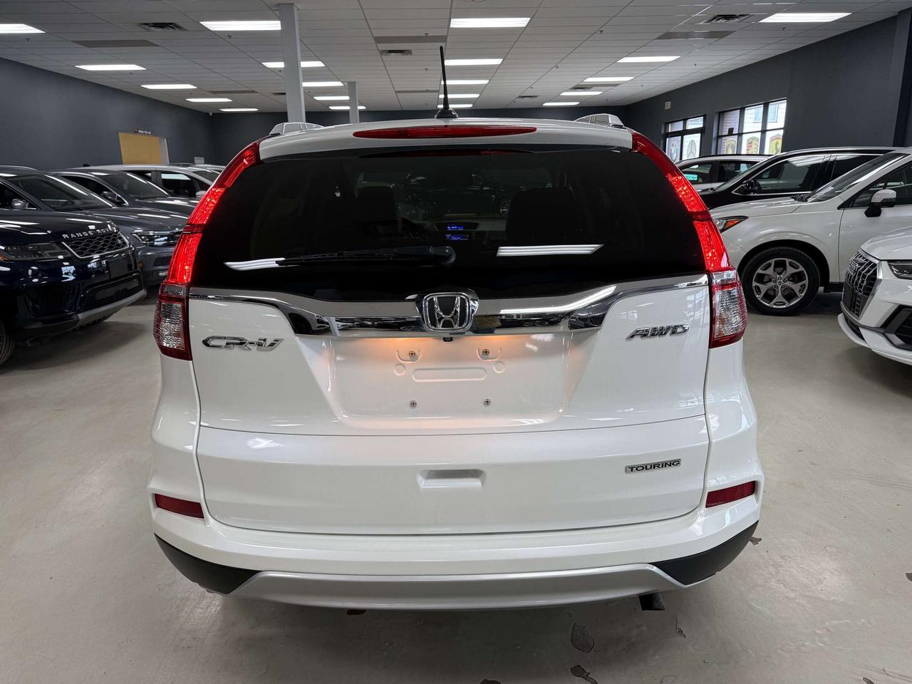 2016 Honda CR-V Touring Photo3