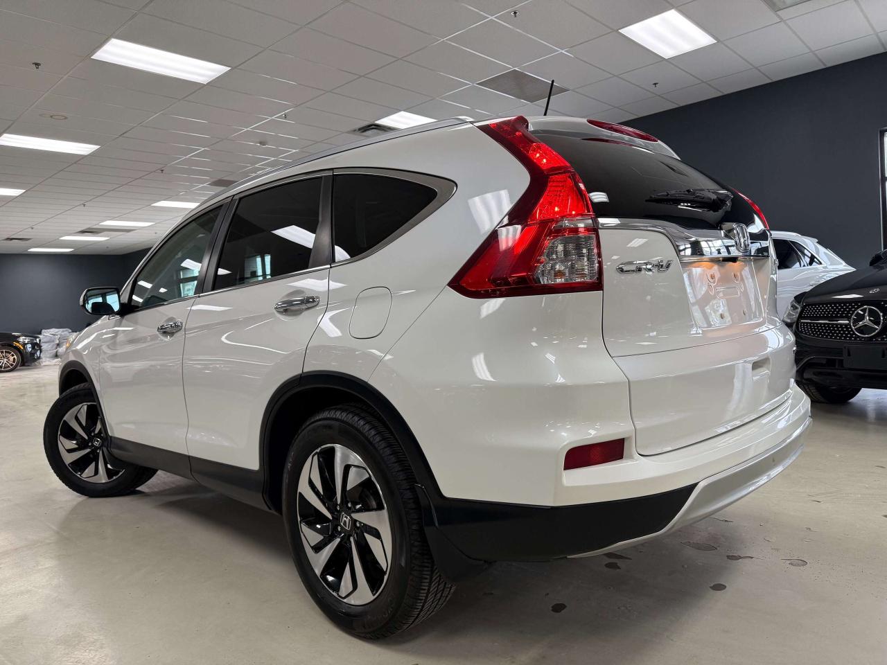 2016 Honda CR-V Touring Photo