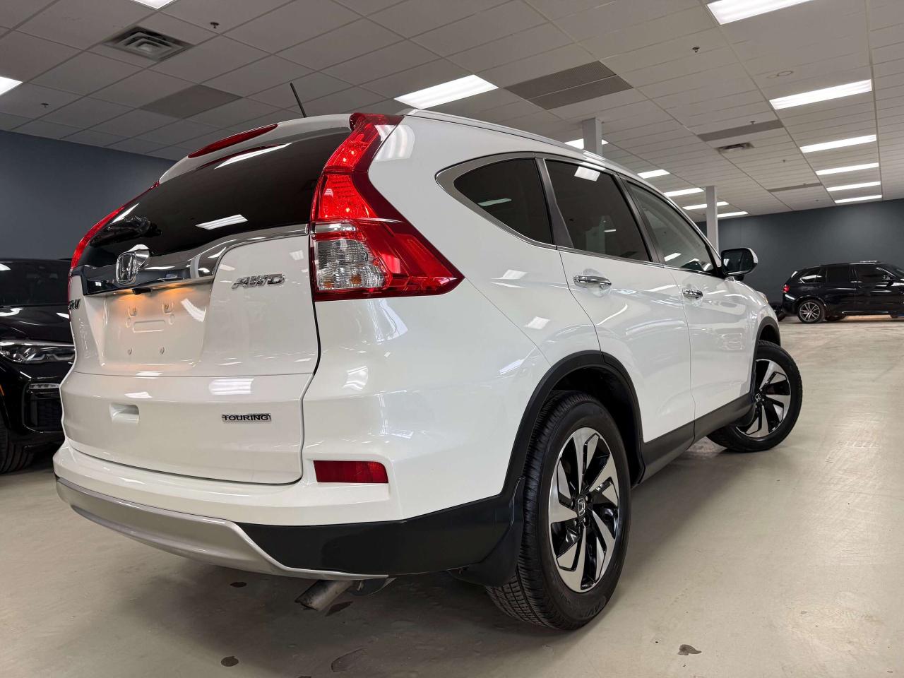 2016 Honda CR-V Touring Photo