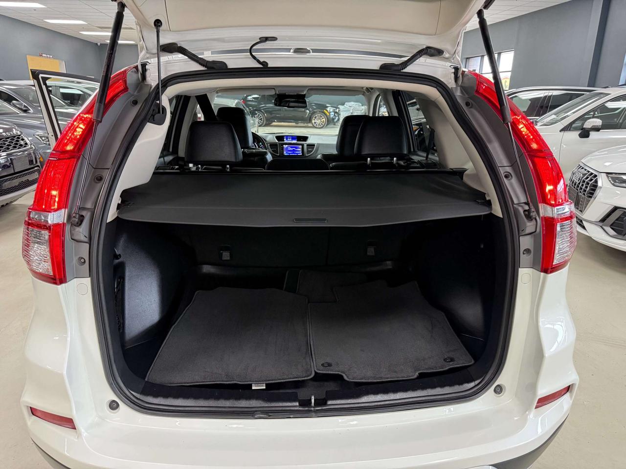 2016 Honda CR-V Touring Photo