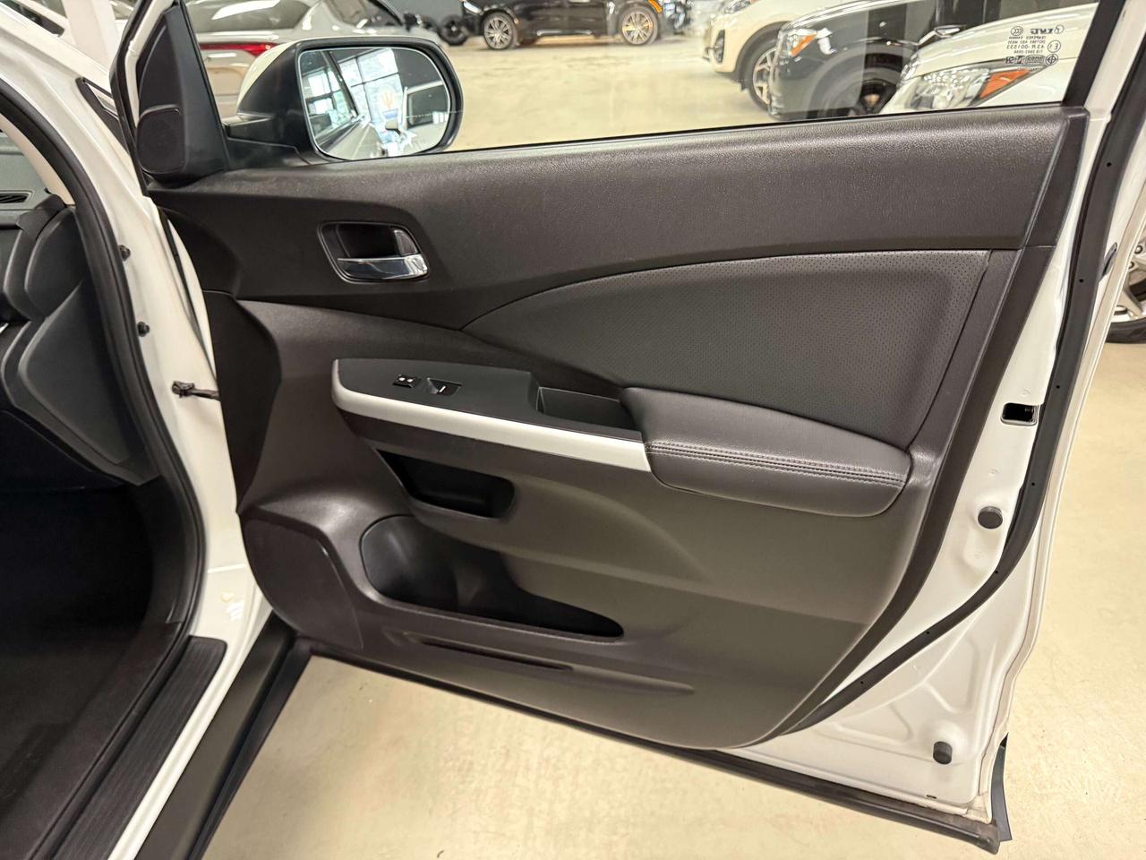 2016 Honda CR-V Touring Photo