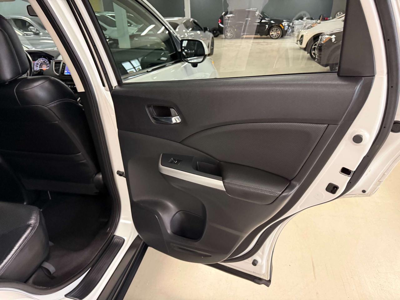 2016 Honda CR-V Touring Photo