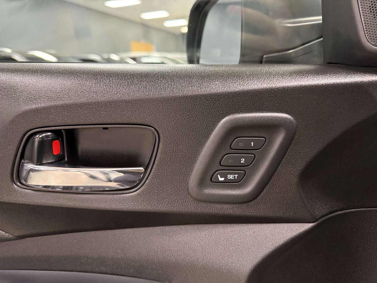 2016 Honda CR-V Touring Photo