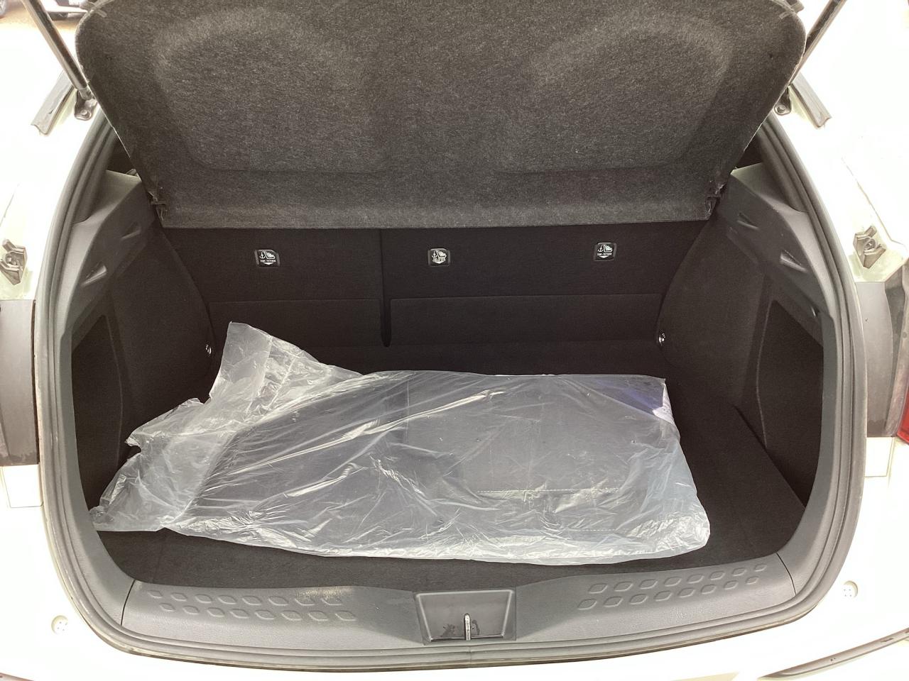 2021 Toyota C-HR Limited FWD Includes Winter Tires & Rims Photo4