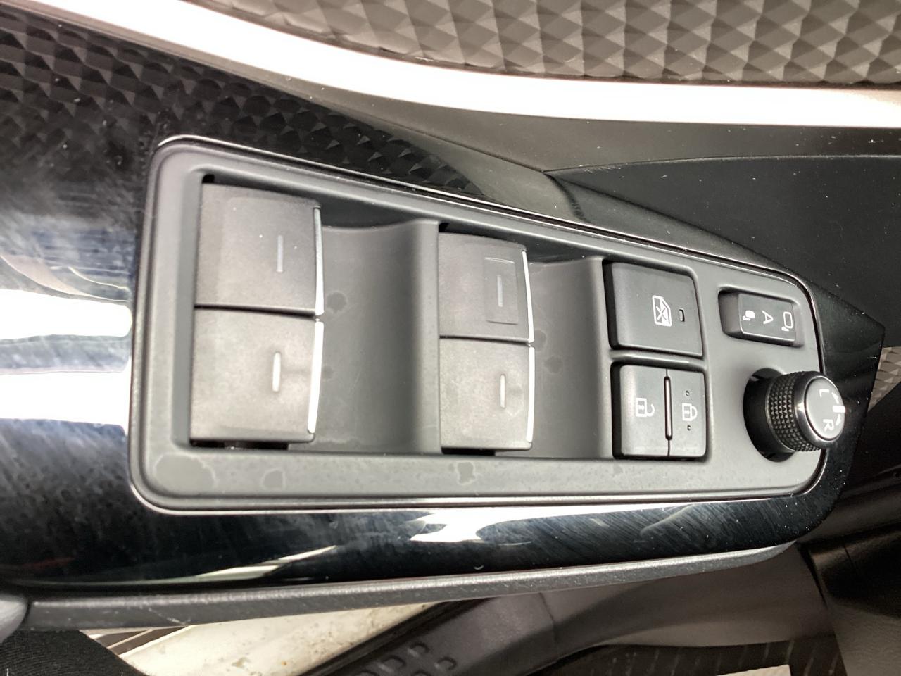 2021 Toyota C-HR Limited FWD Includes Winter Tires & Rims Photo