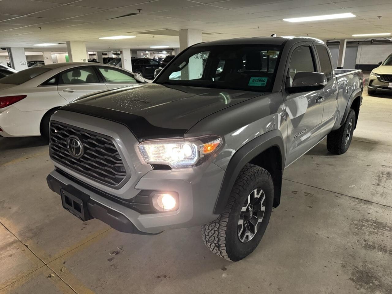 2020 Toyota Tacoma TRD Off Road Access Cab Photo0