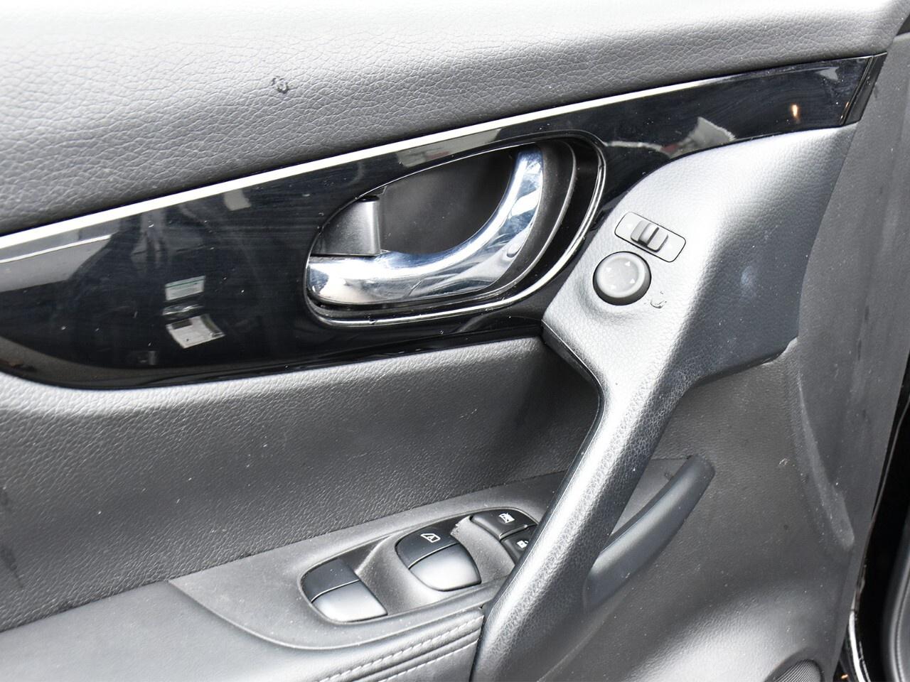 2020 Nissan Qashqai SV FWD, APPLE CARPLAY, REMOTE START Photo