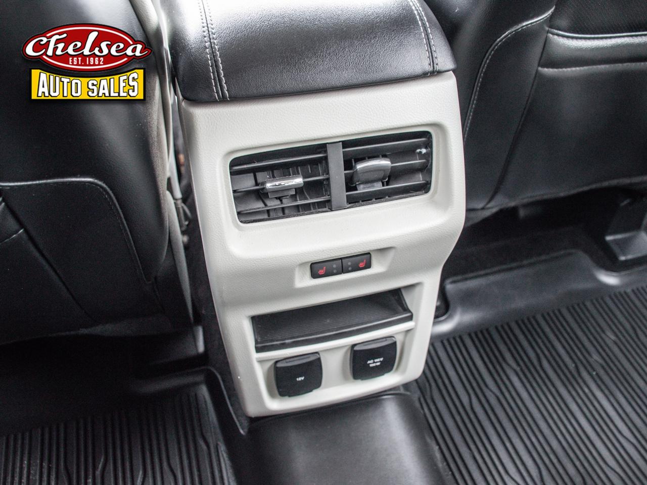 2017 Ford Edge Titanium AWD Photo