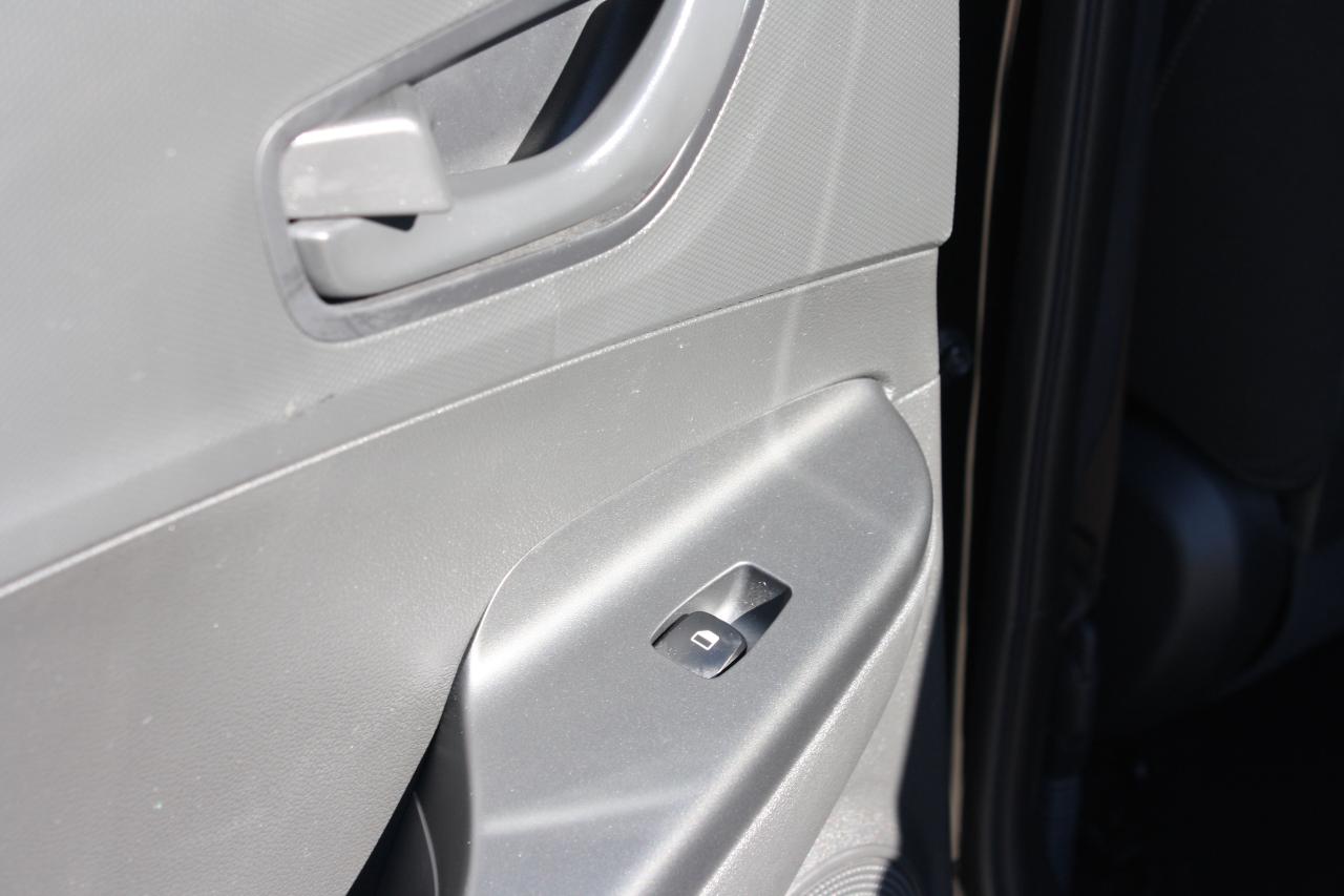 2022 Hyundai KONA 2.0L Preferred AWD / Heated Seats / Blind Spot Photo