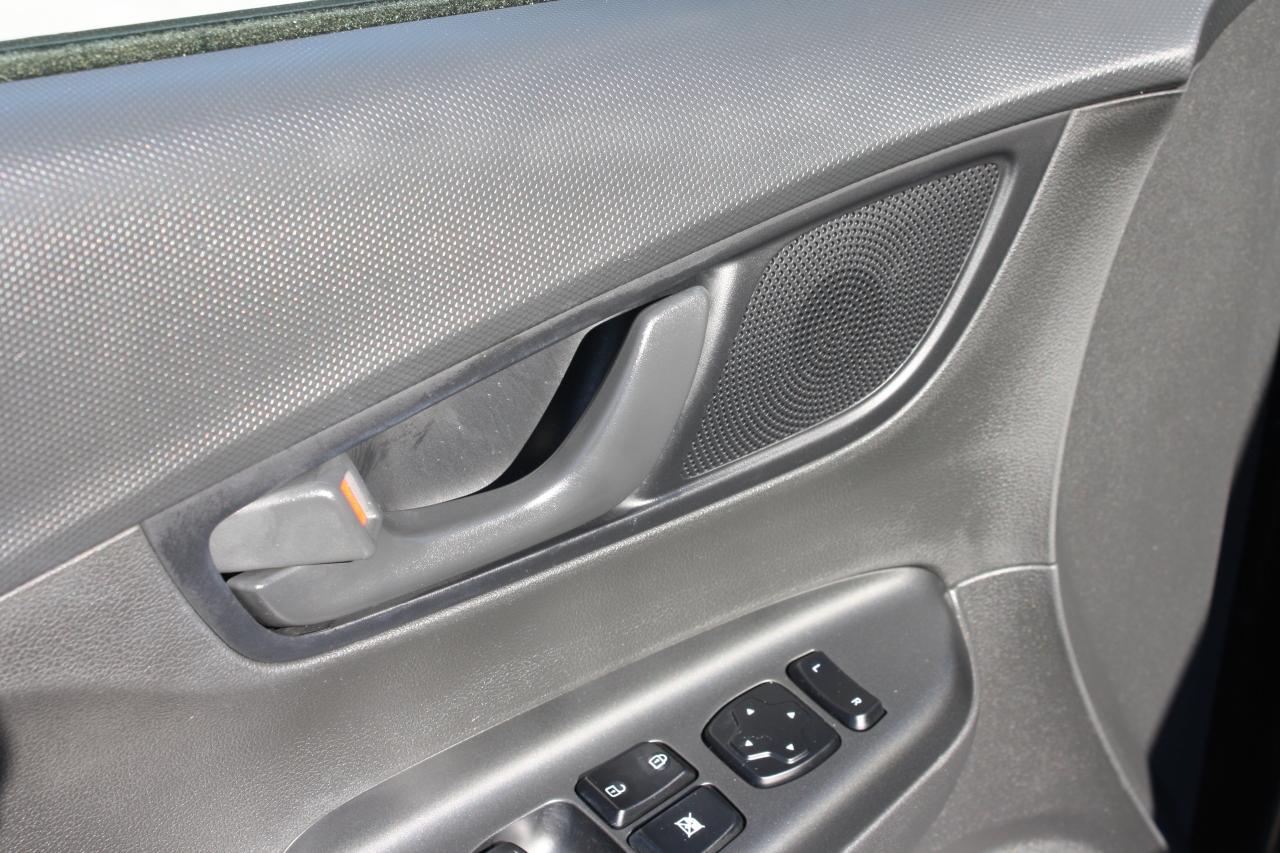 2022 Hyundai KONA 2.0L Preferred AWD / Heated Seats / Blind Spot Photo