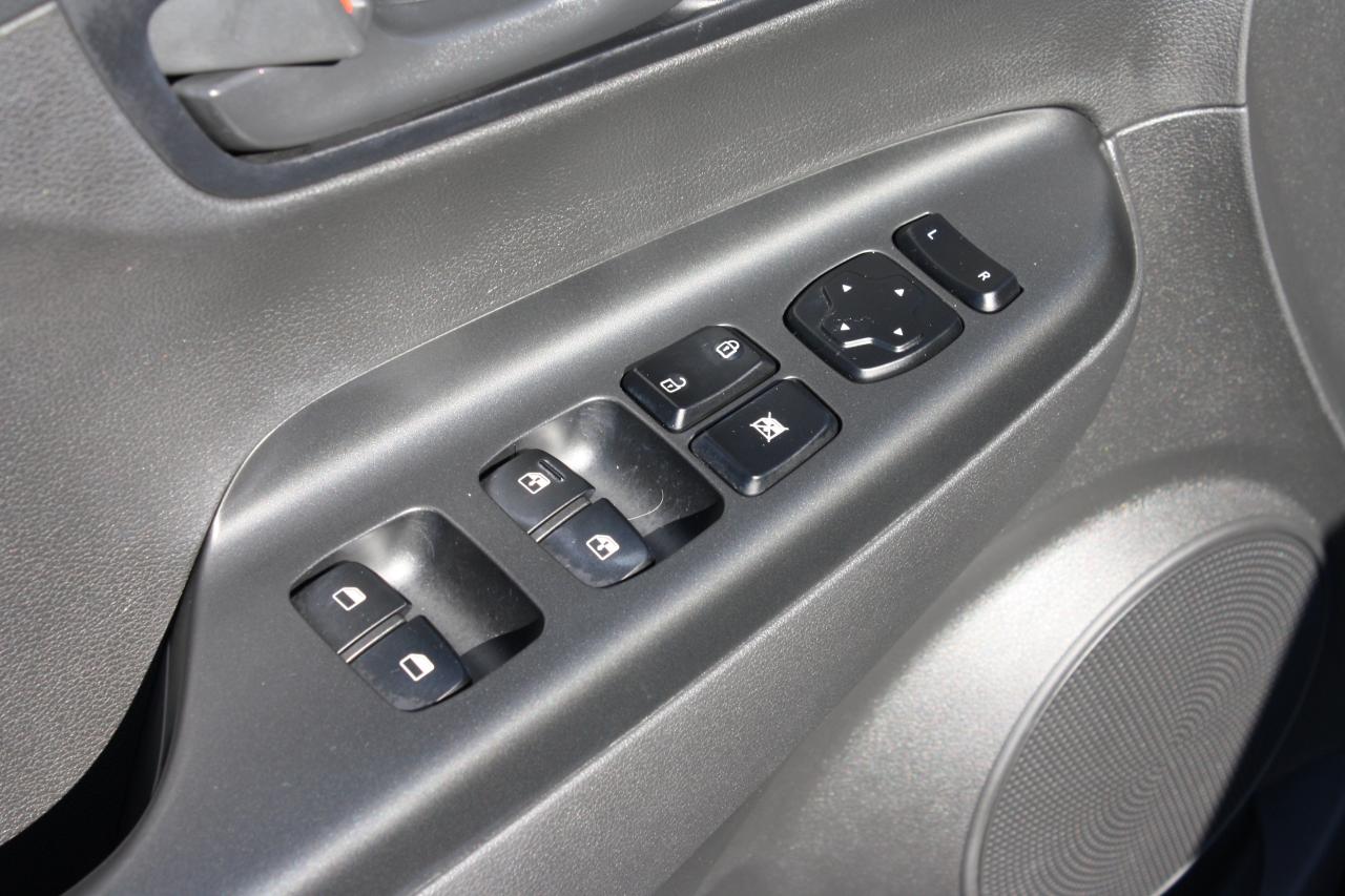 2022 Hyundai KONA 2.0L Preferred AWD / Heated Seats / Blind Spot Photo